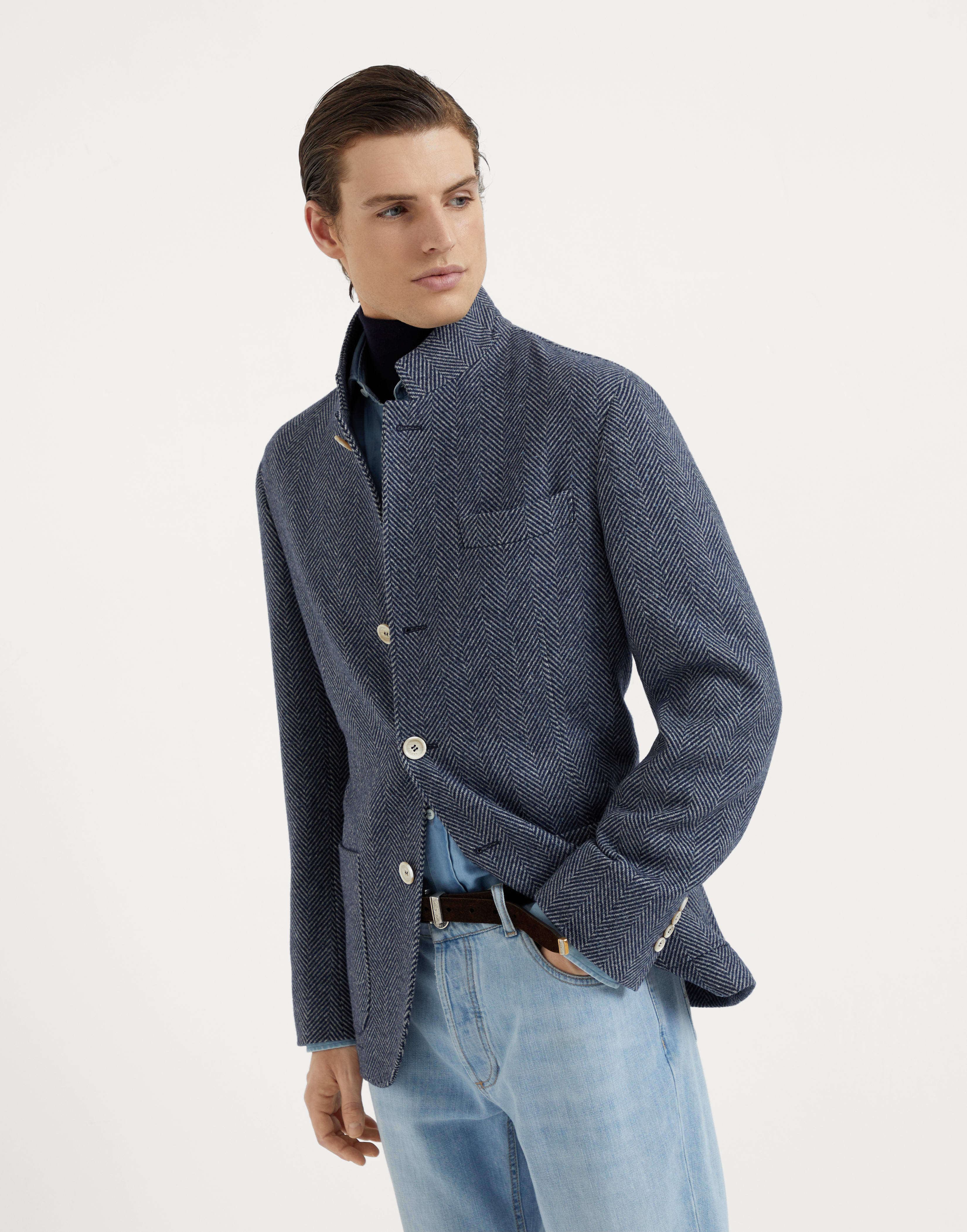 Куртка-пиджак - Вид спереди