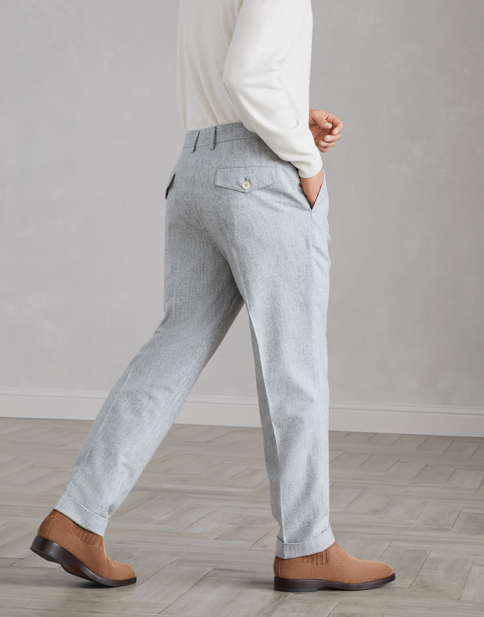 Leisure fit trousers with double pleats (242M038PE1920C511