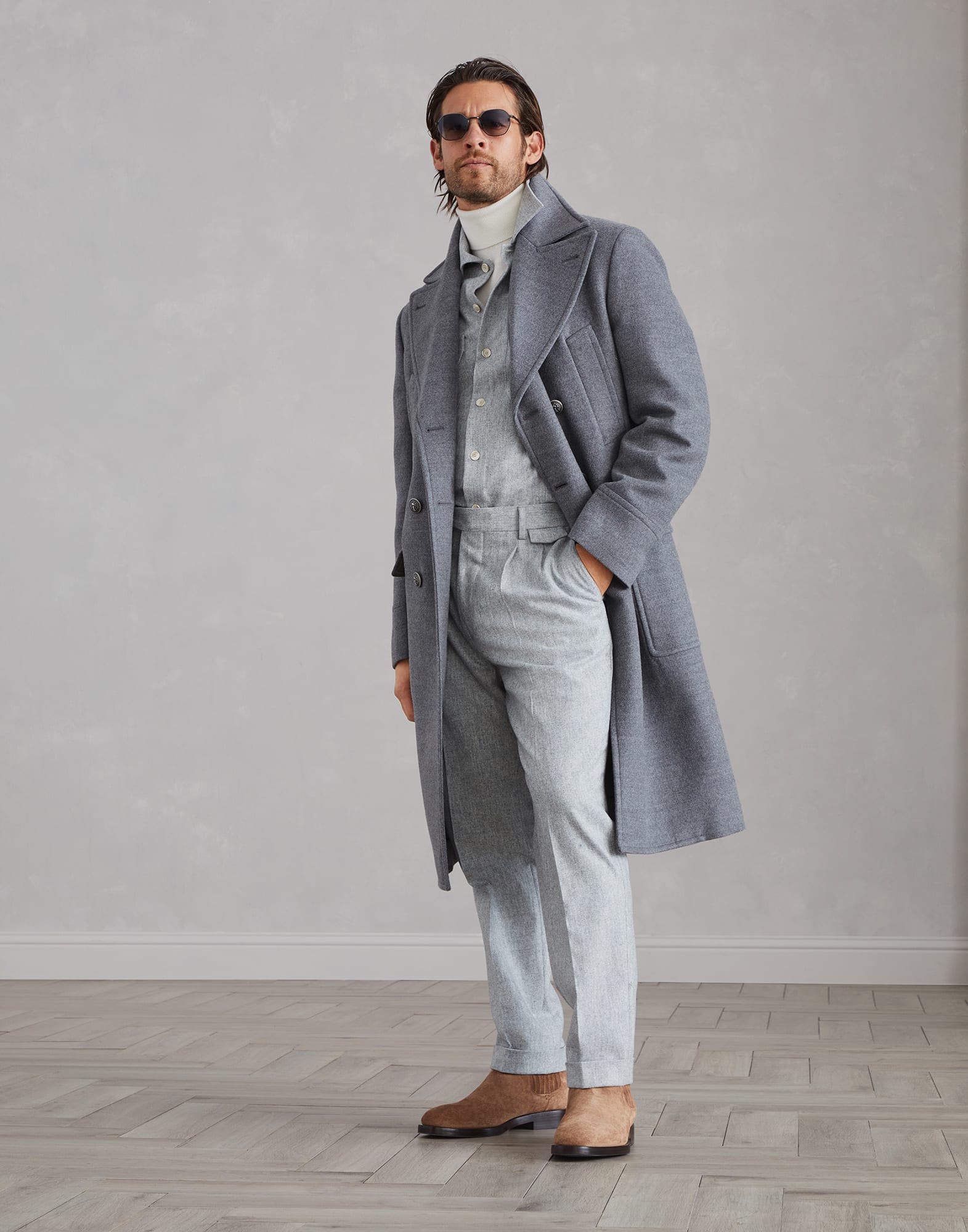 Leisure fit trousers with double pleats (242M038PE1920C511