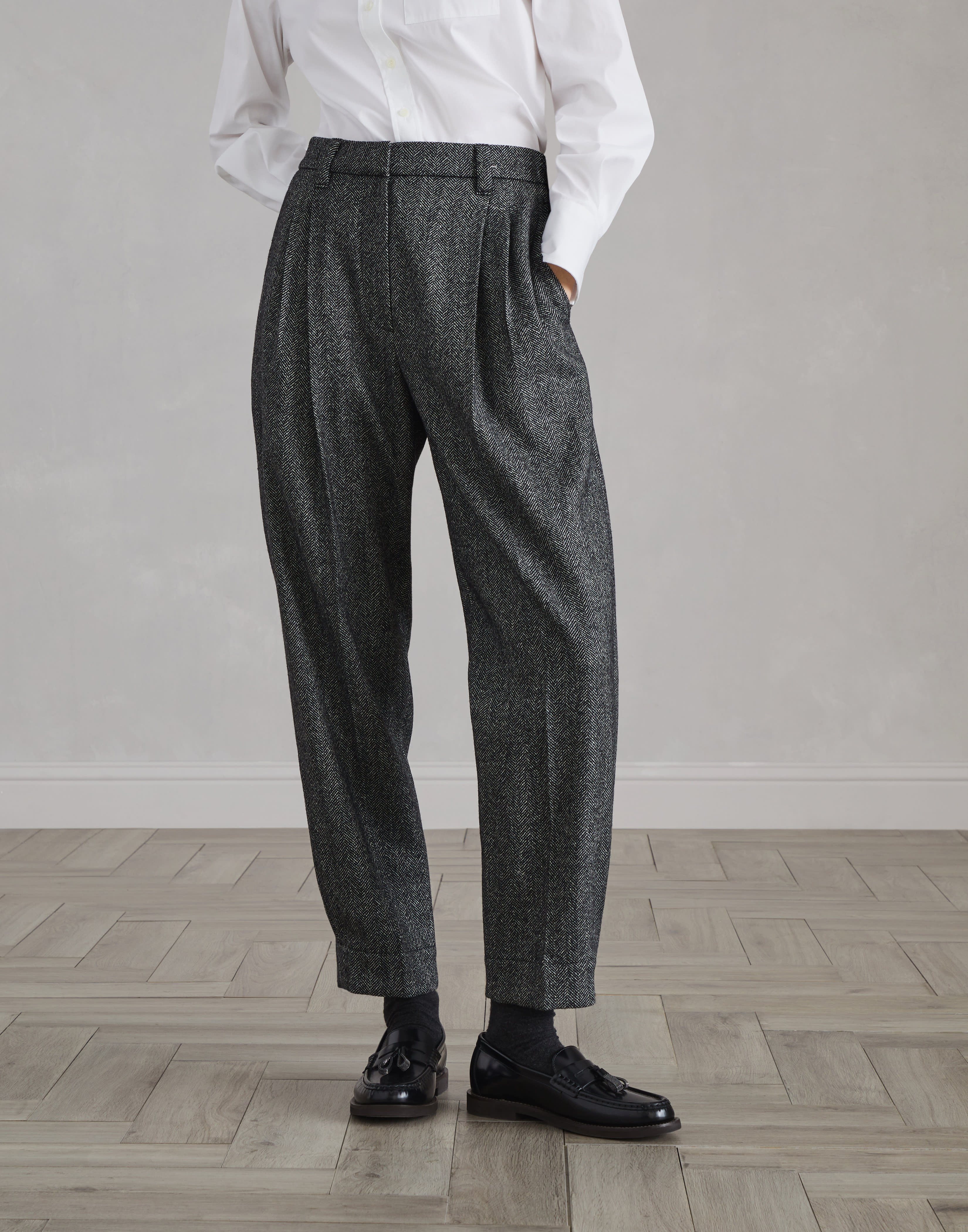 Baggy sartorial trousers