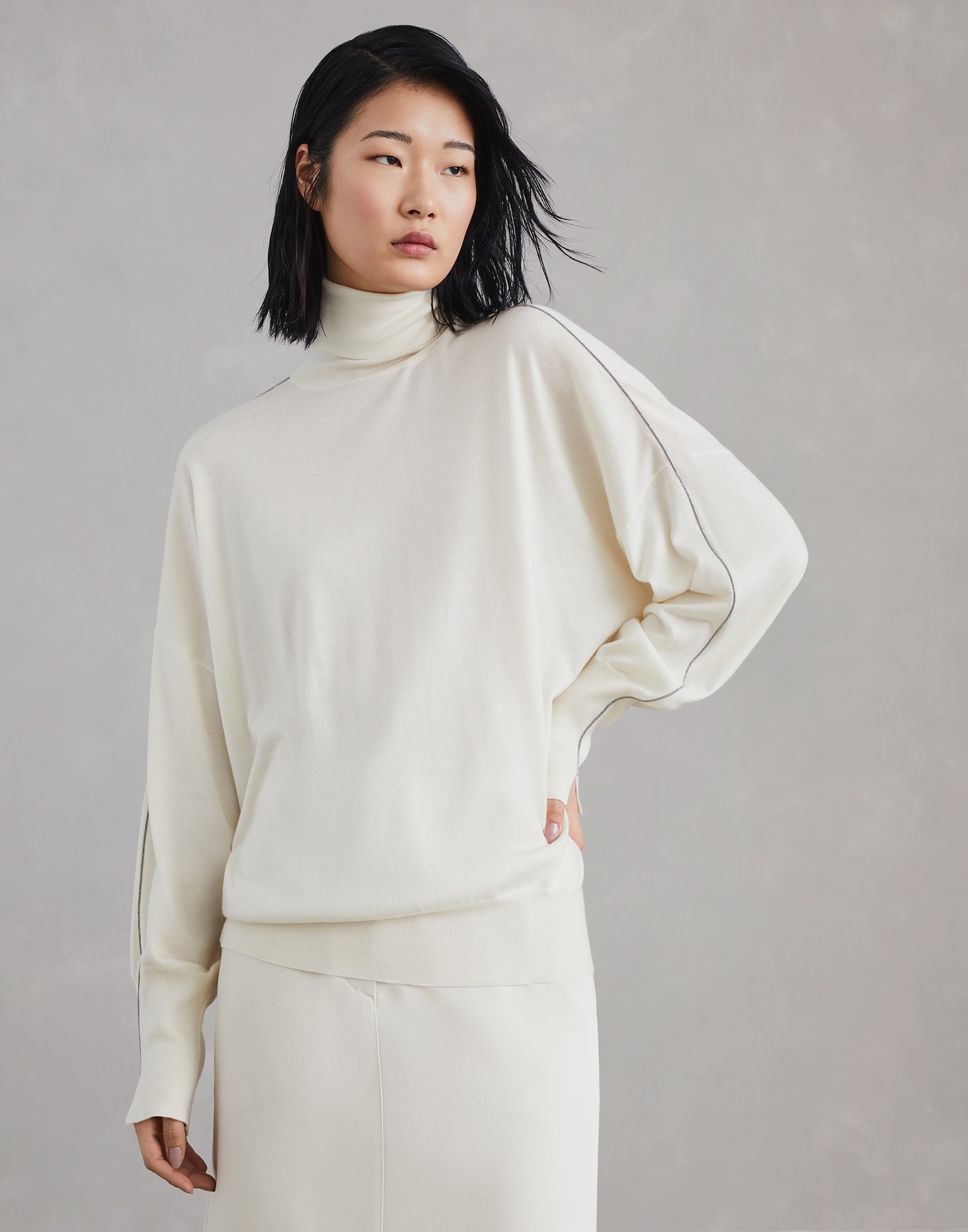 Turtleneck sweater with monili