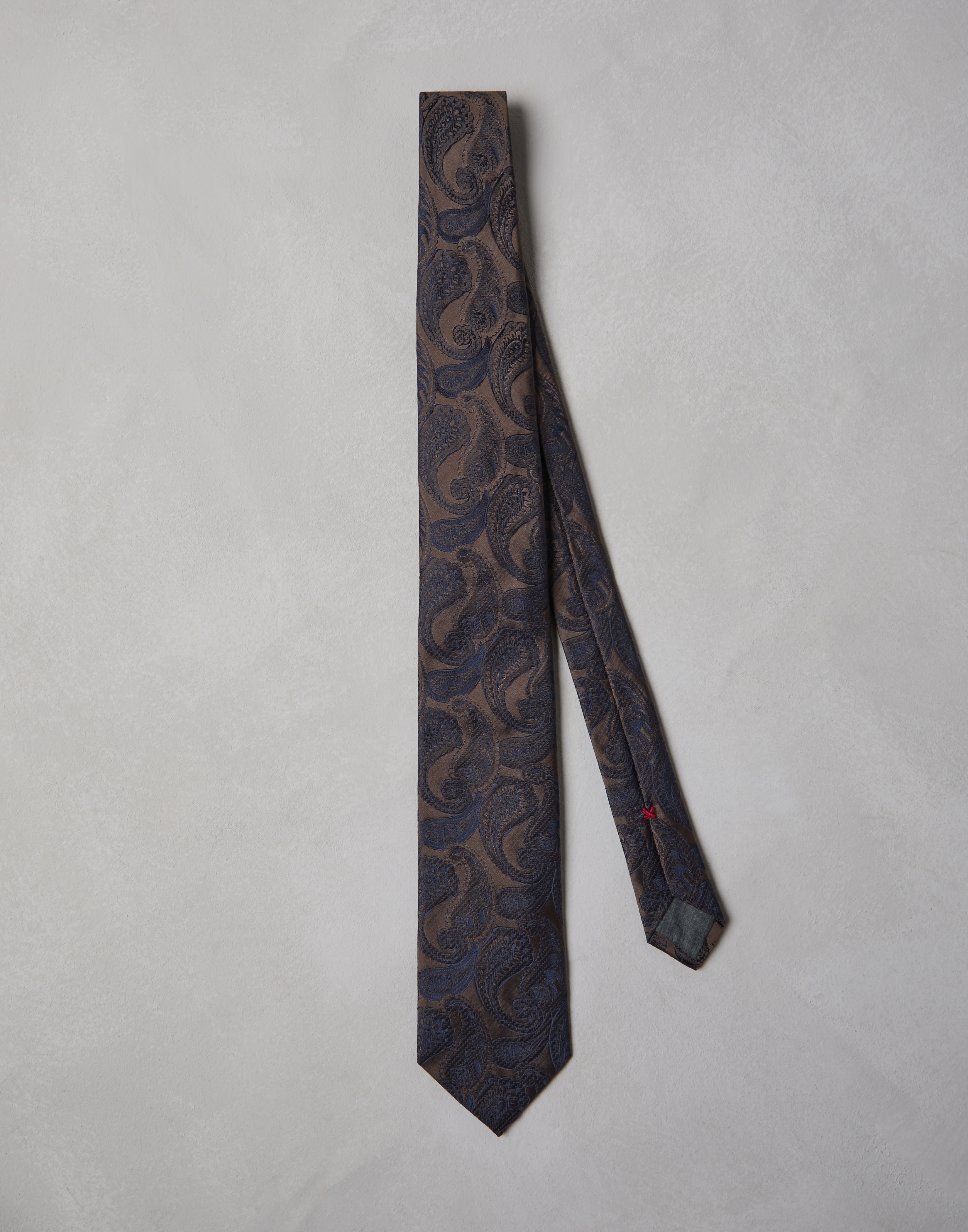 Cravate en soie avec dessin