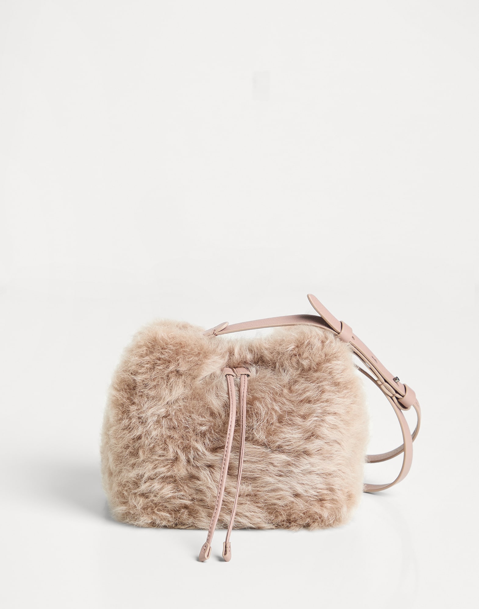 Bucket bag