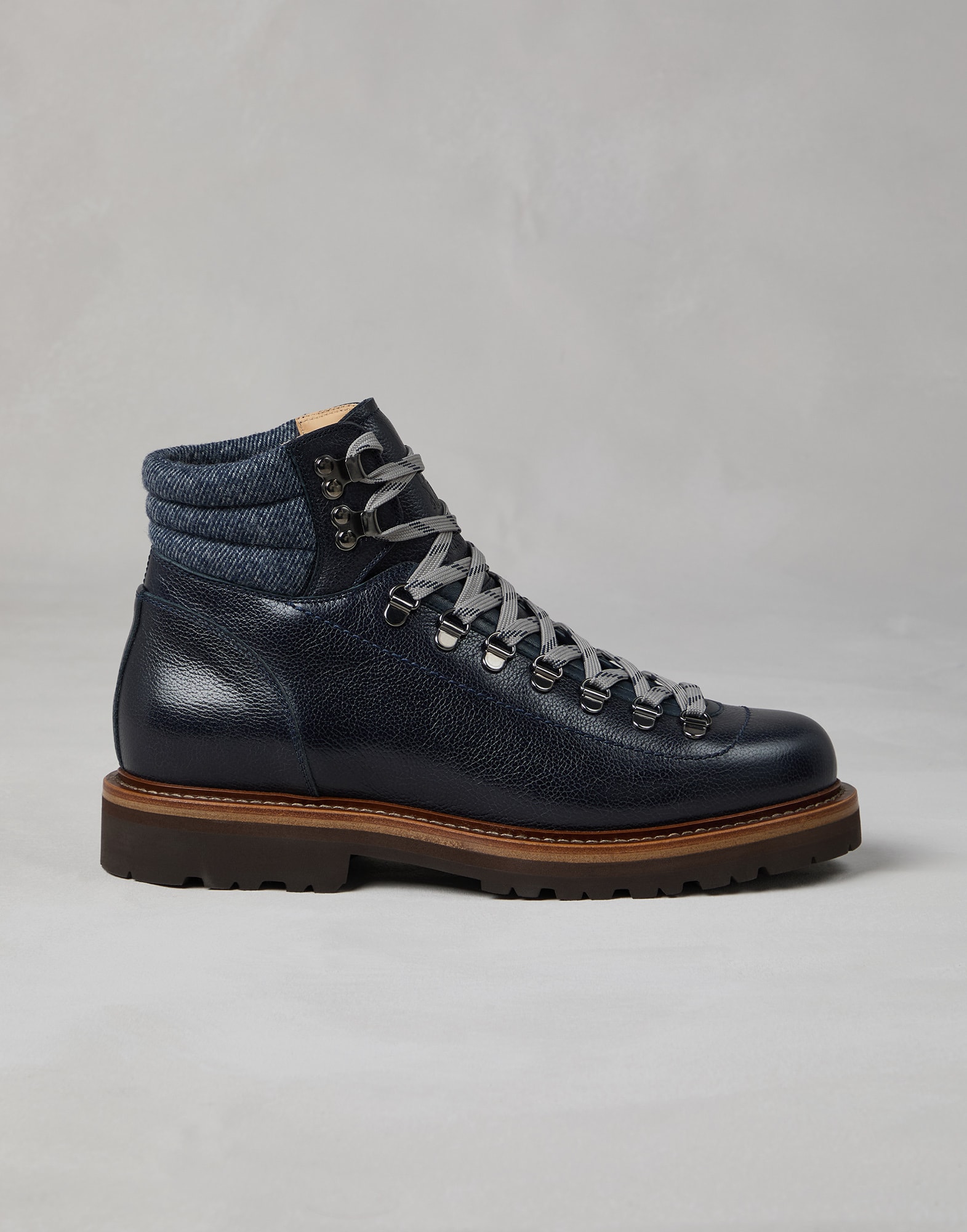 入荷nowオンラインストア Calfskin Man for (242MZUNBES890CWA32) Boot Mountain トップス