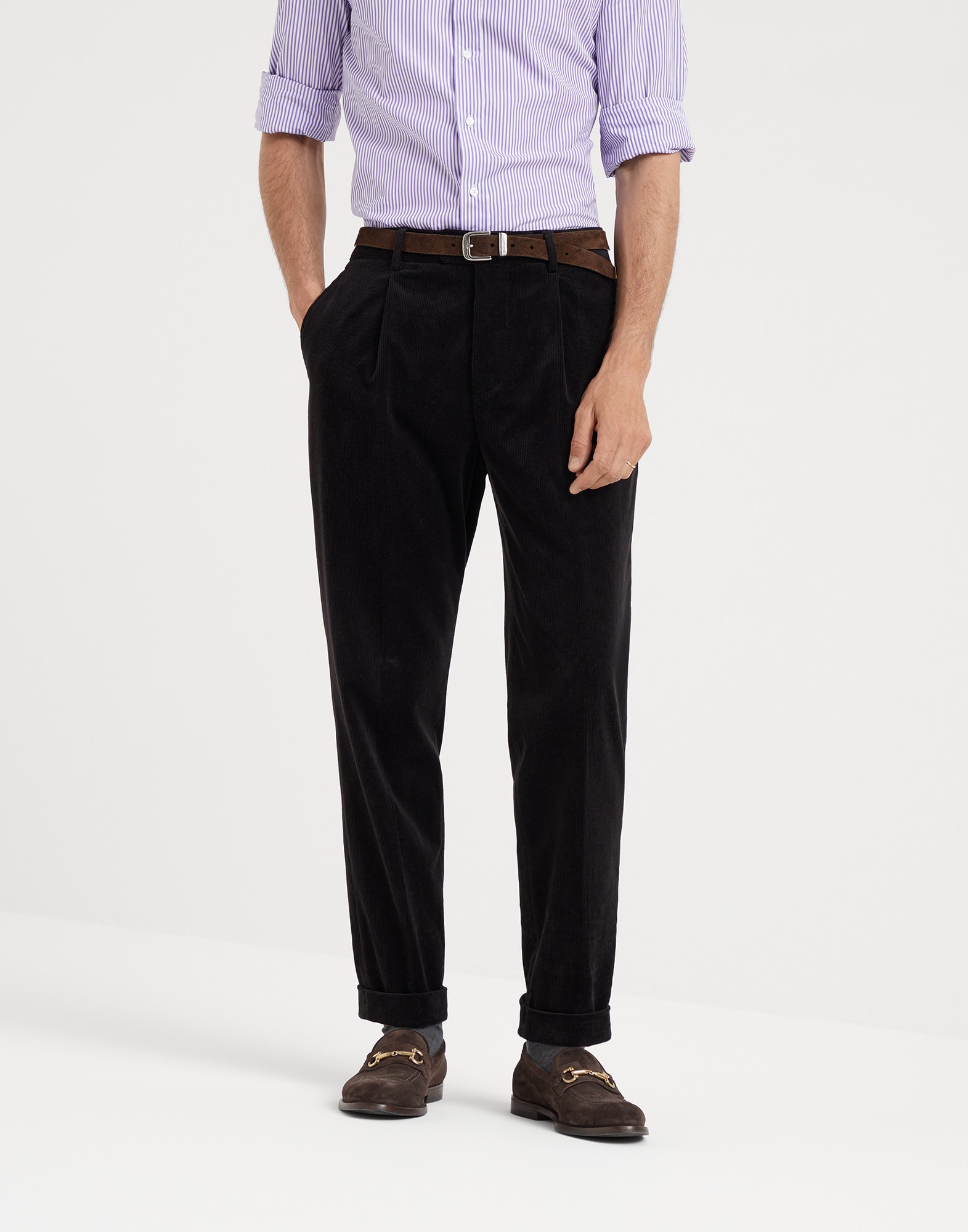 Leisure fit trousers with pleats