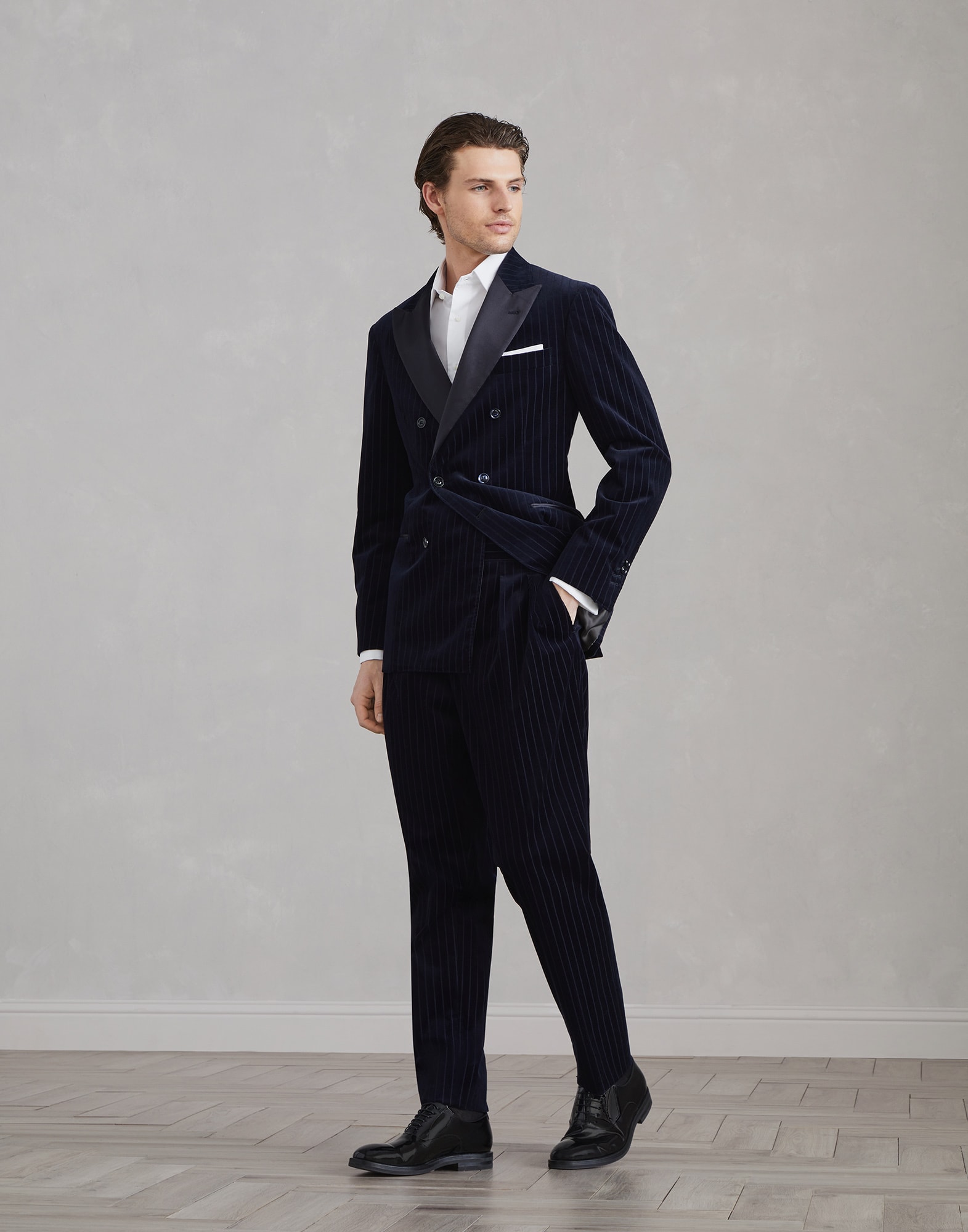 Tuxedo with one-and-a-half-breasted jacket