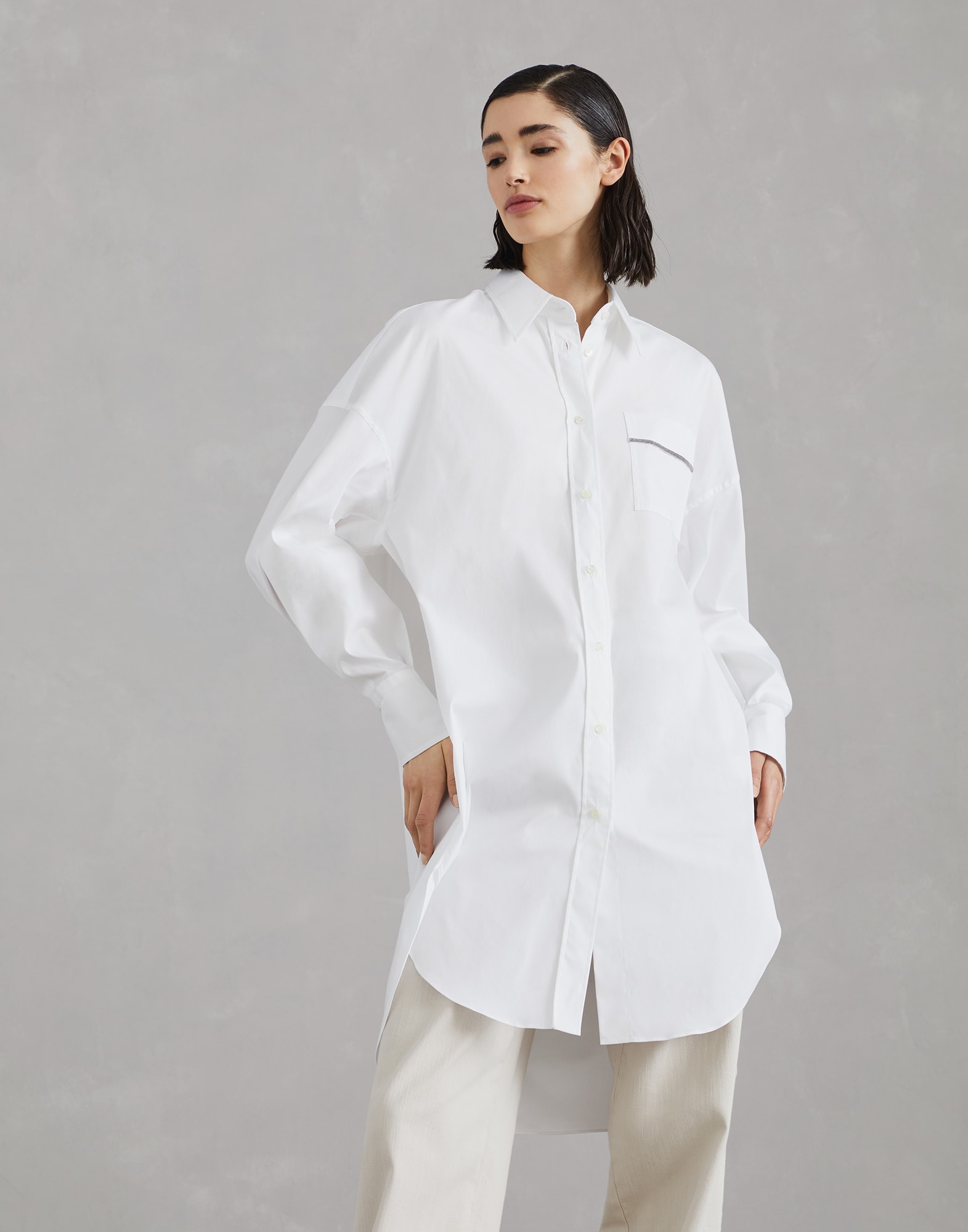 Long shirt with monili