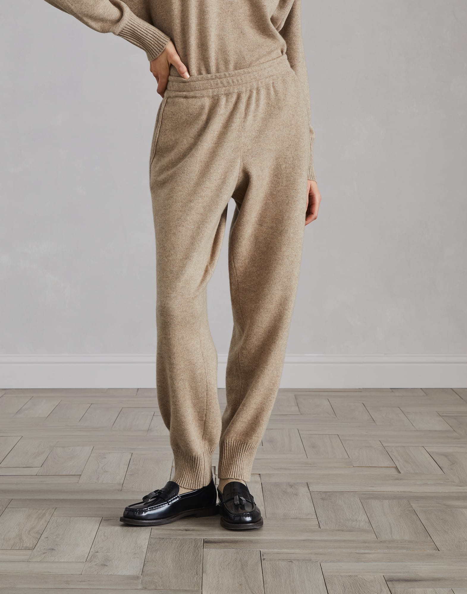 Cashmere knit trousers