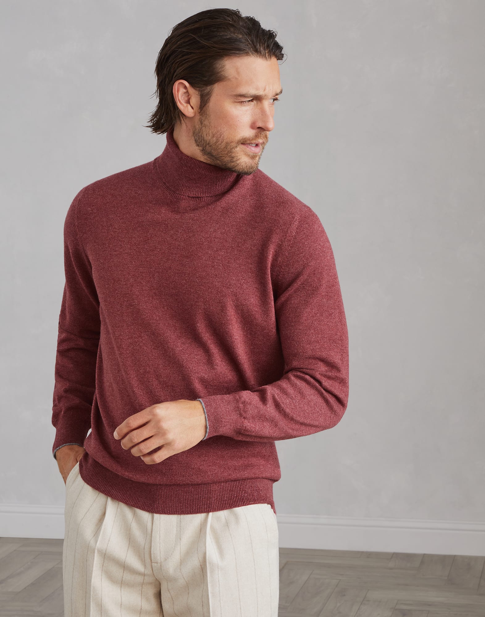 Brunello Cucinelli タイトフィット11連ストーン ハイネック Brunello Cucinelli タイトフィット11連ストーン ハイネック
