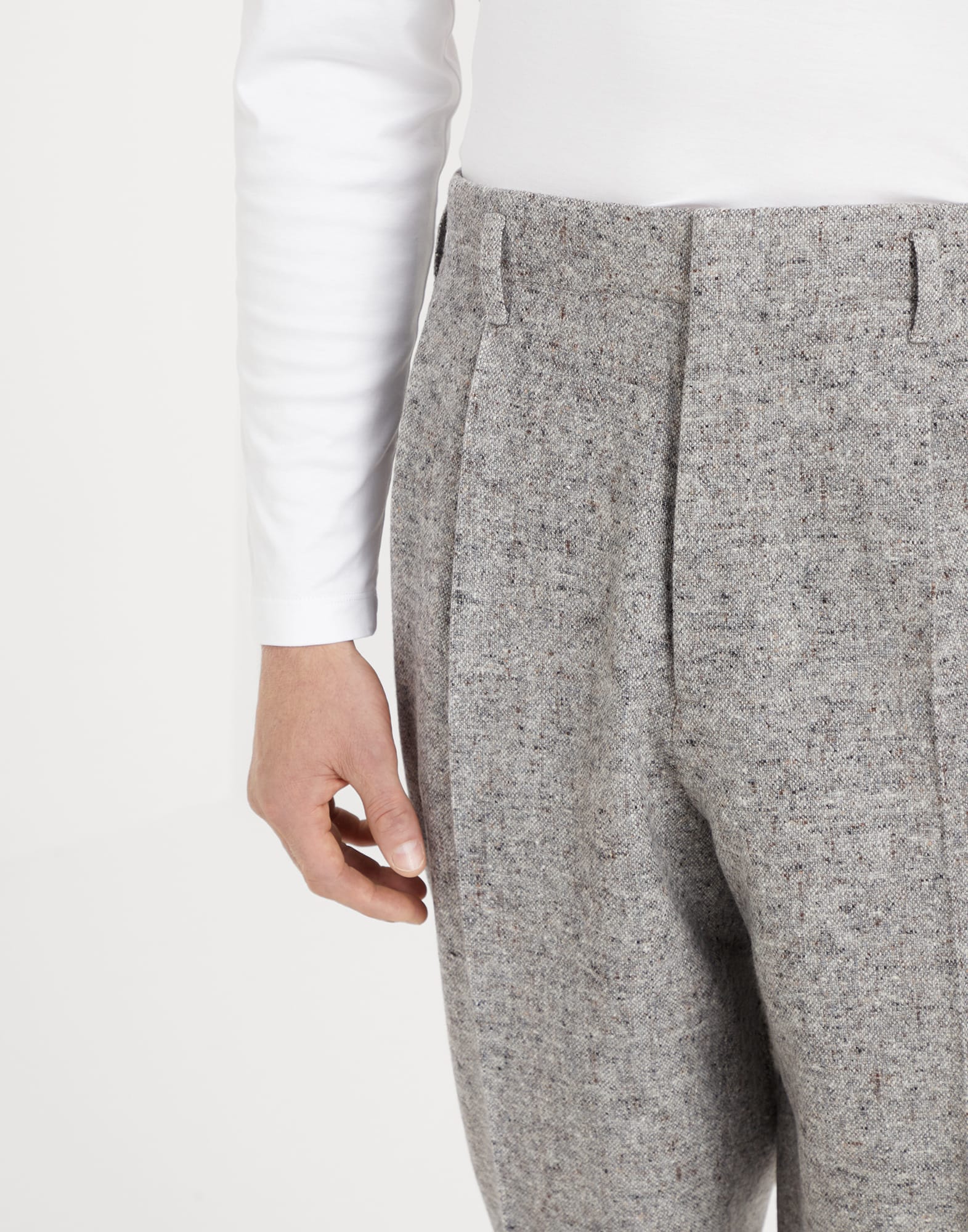 Pleated - Detail view - View Full Screen
