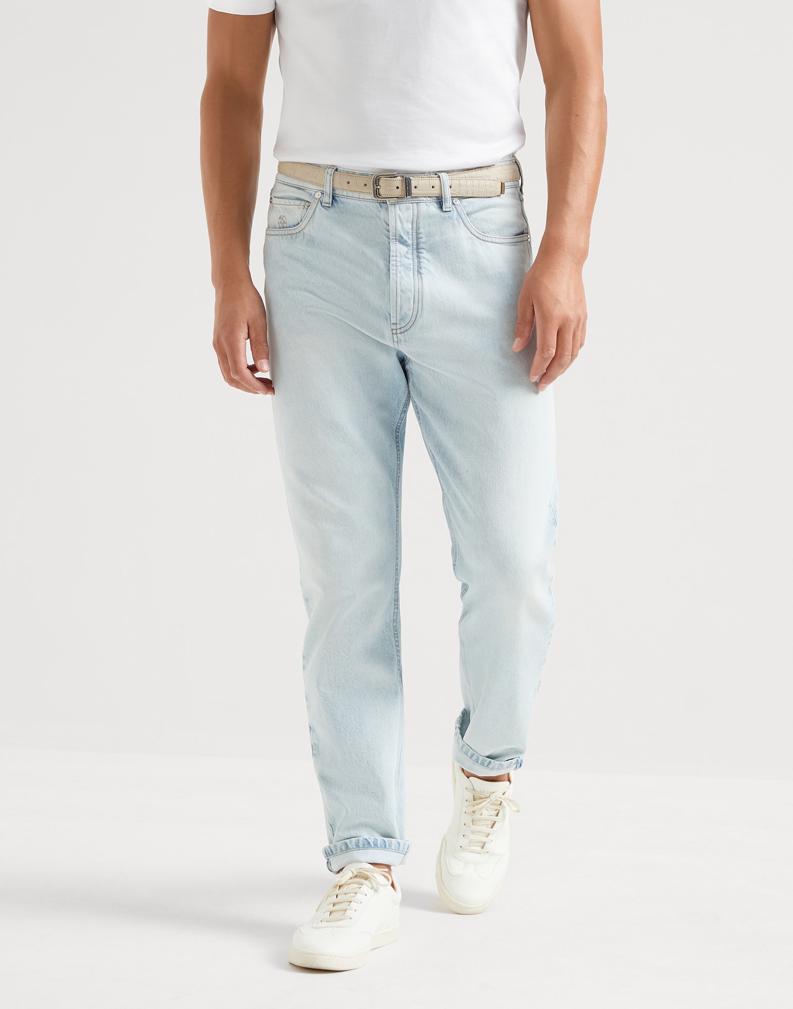 美品BRUNELLO CUCINELLI ホワイトデニム スリムフィット 美品BRUNELLO CUCINELLI ホワイトデニム スリムフィット