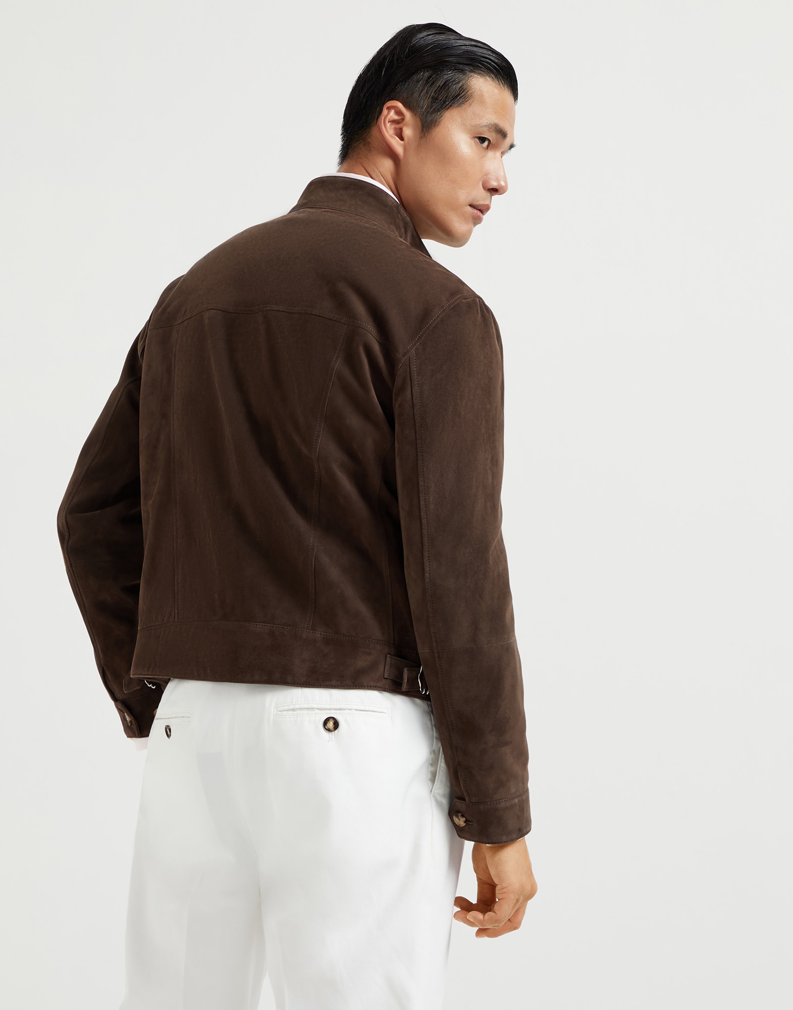 Leather - Back view - View Full Screen
