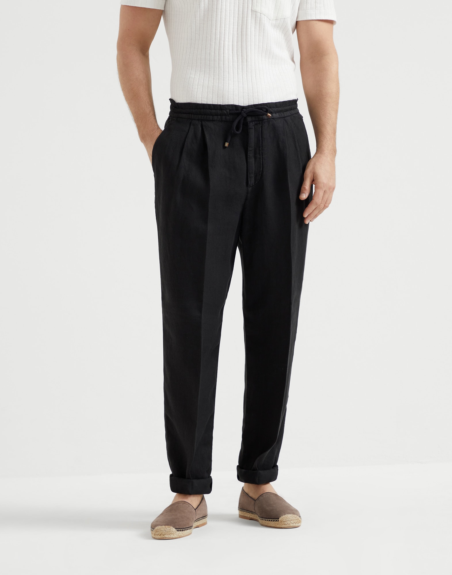 Leisure fit trousers with drawstring for Man in Black Leisure fit trousers with drawstring for Man in Black