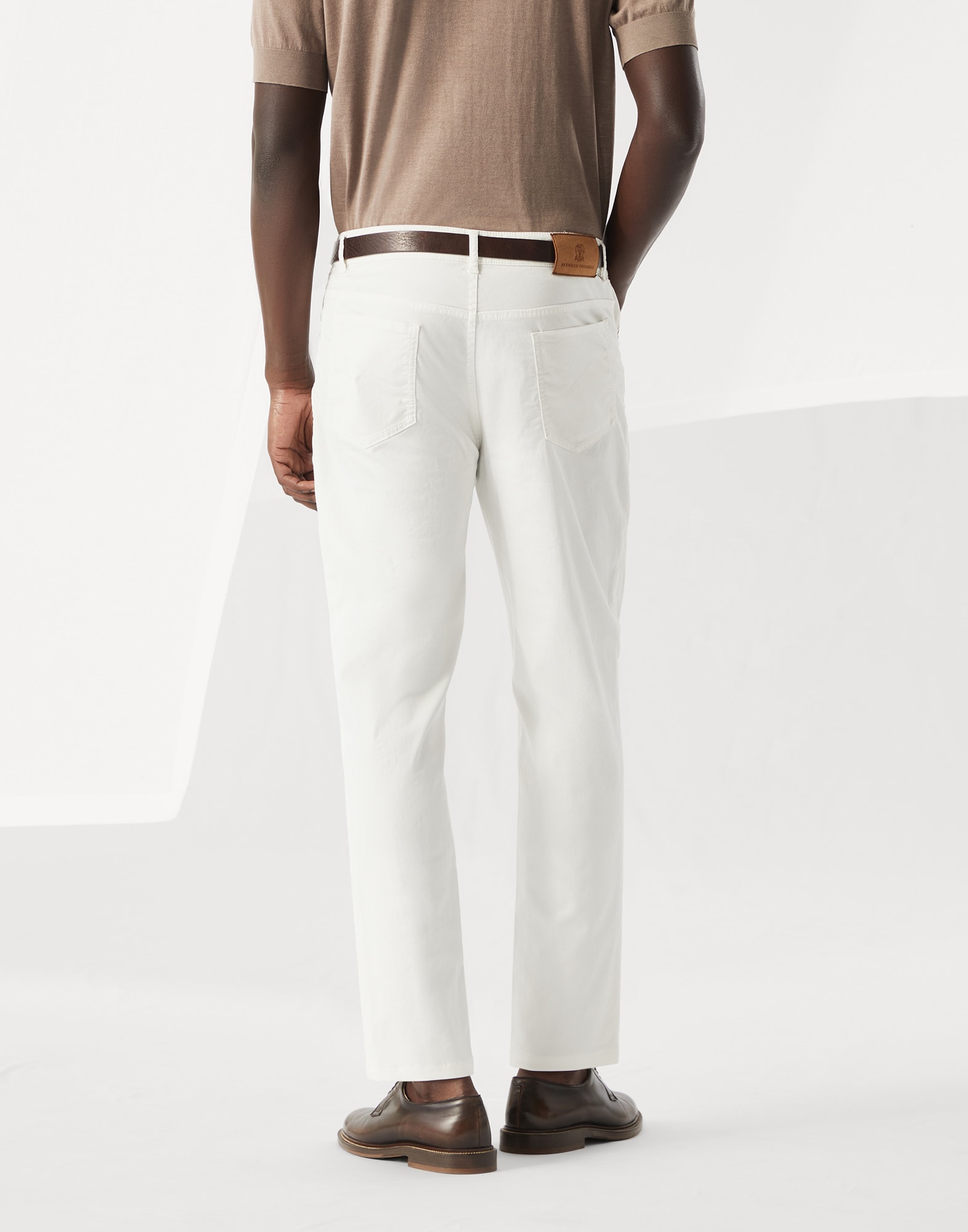 【送料&関税込】Brunello Cucinelli Pantalone A 5 Tasche In D Gabardine garment dyed trousers for Man in Ecru | Brunello