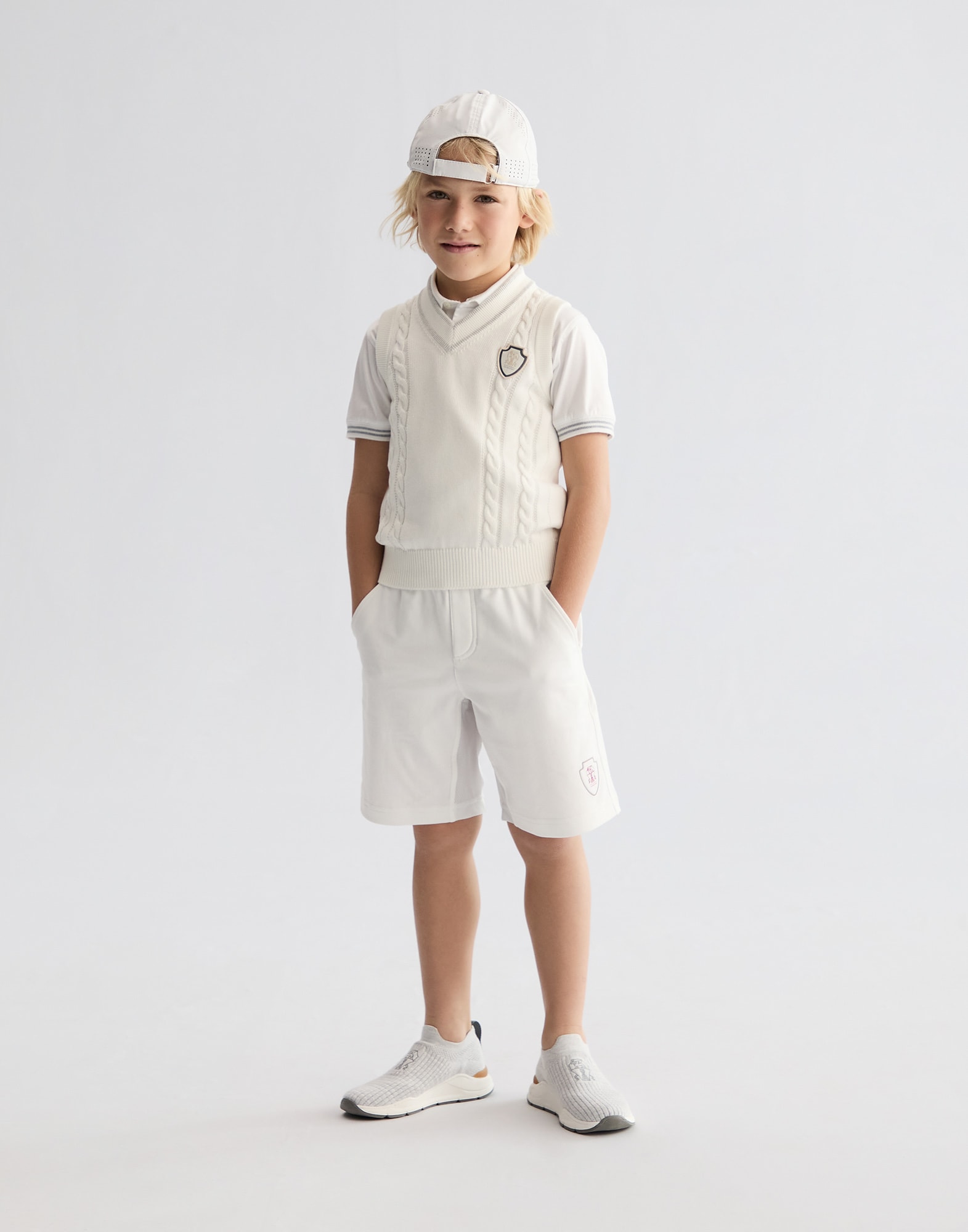 251HOUTFIT53 image number 0