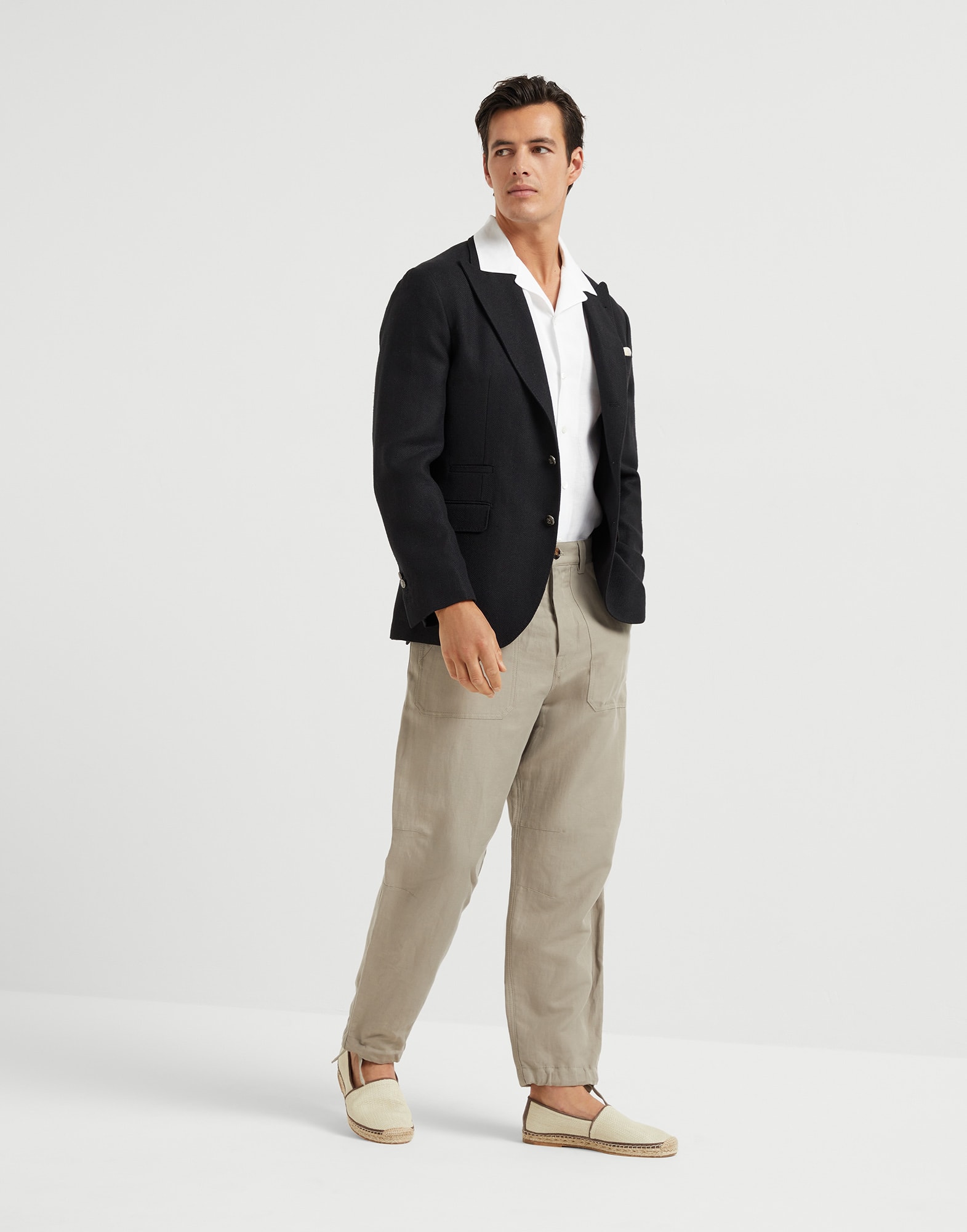 Cargo - Full look - View Full Screen