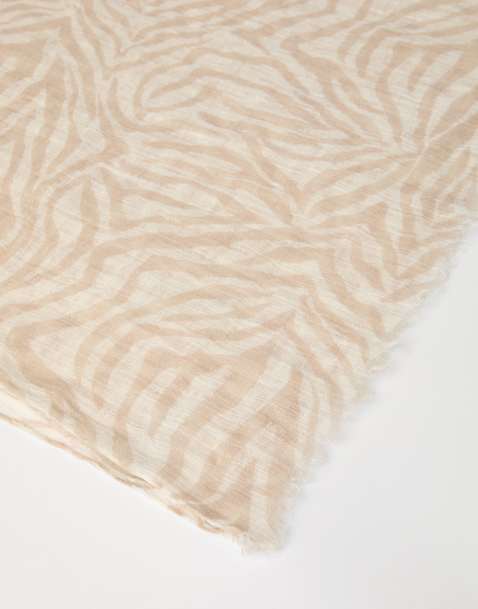 Ethnic Print scarf for Woman in Beige | Brunello Cucinelli Ethnic Print scarf for Woman in Beige | Brunello Cucinelli