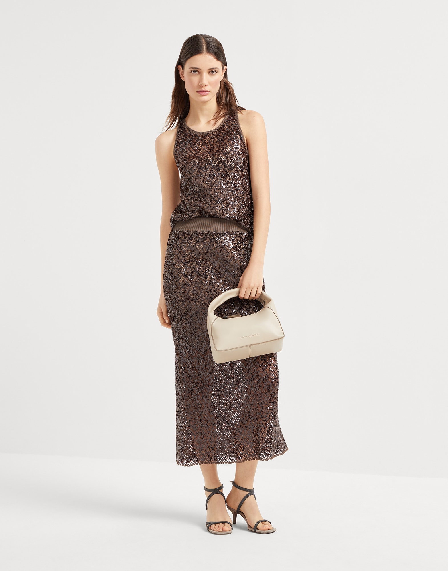 251WOUTFITCS245 image number 0