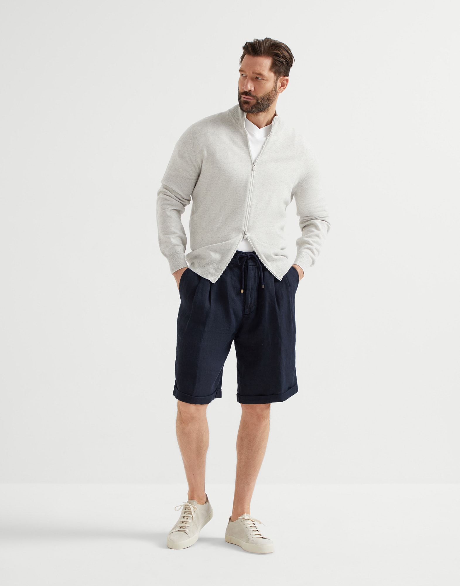Bermuda Shorts - Full look - View Full Screen