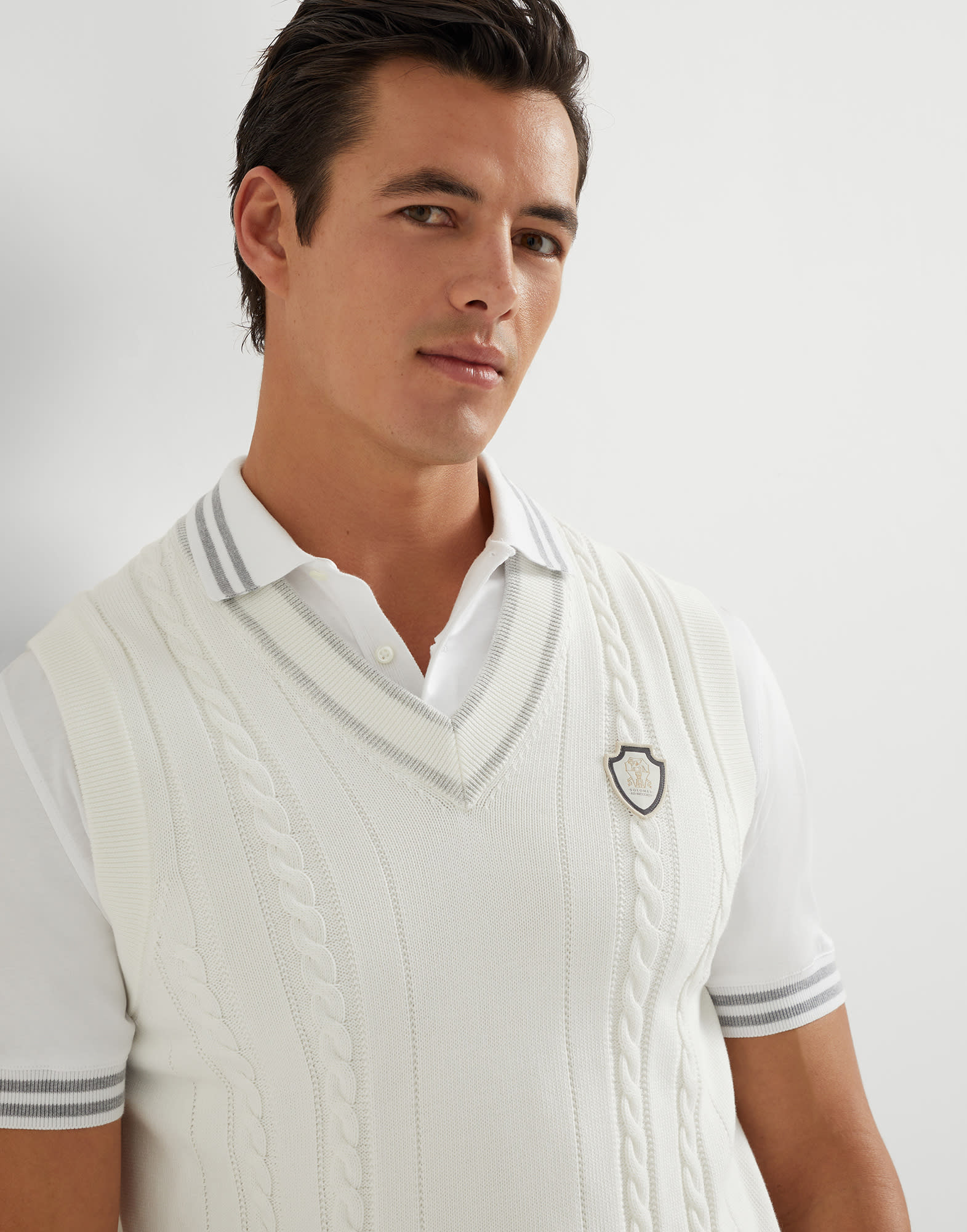 V-neck - Detail view - View Full Screen