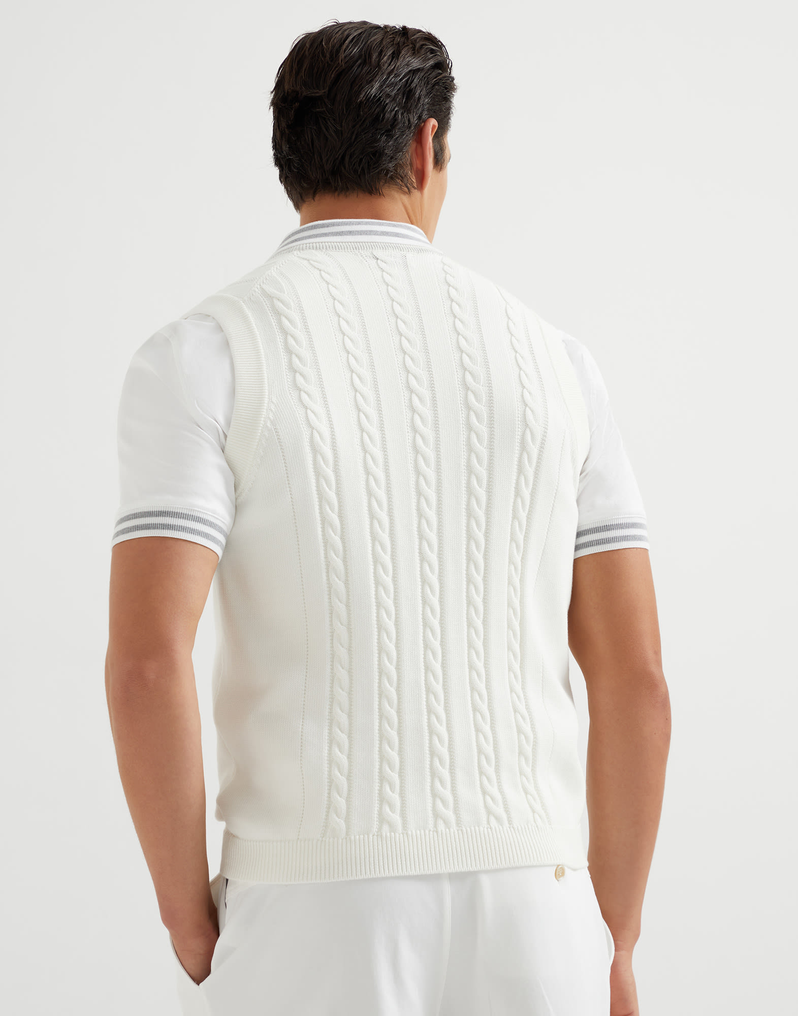 V-neck - Back view - View Full Screen