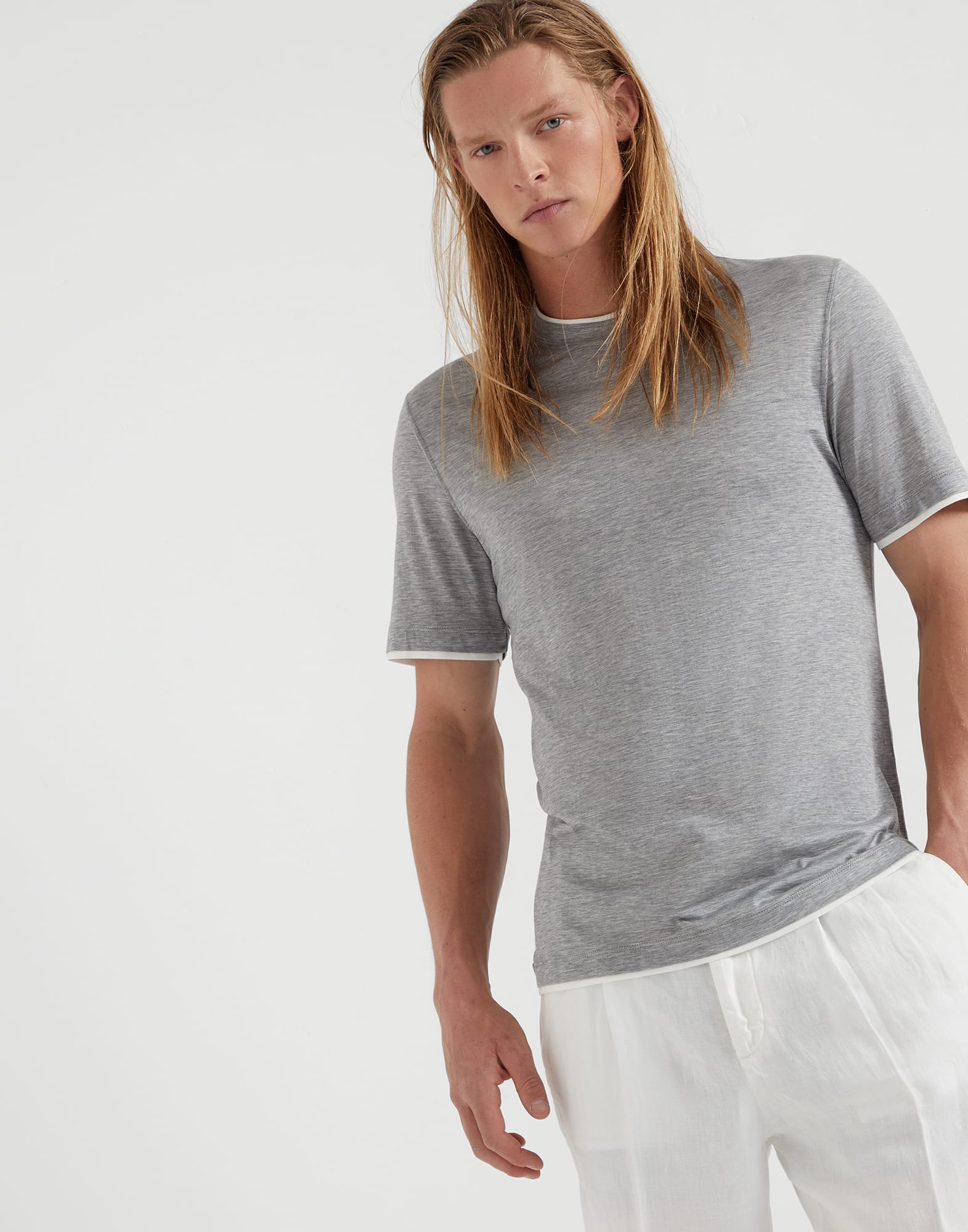 【関税&送料込み】Brunello Cucinelli T-Shirt Faux-Layering T-shirt with faux-layering for Man in Cobalt | Brunello