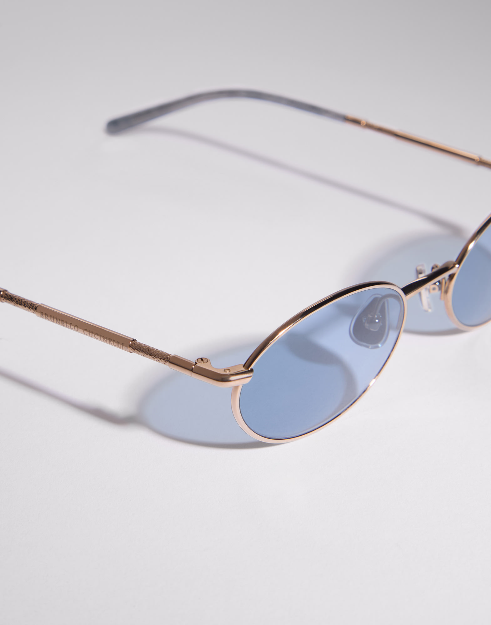 マットグレー チタン製サングラス | Brunello Cucinelli マットグレー チタン製サングラス | Brunello Cucinelli