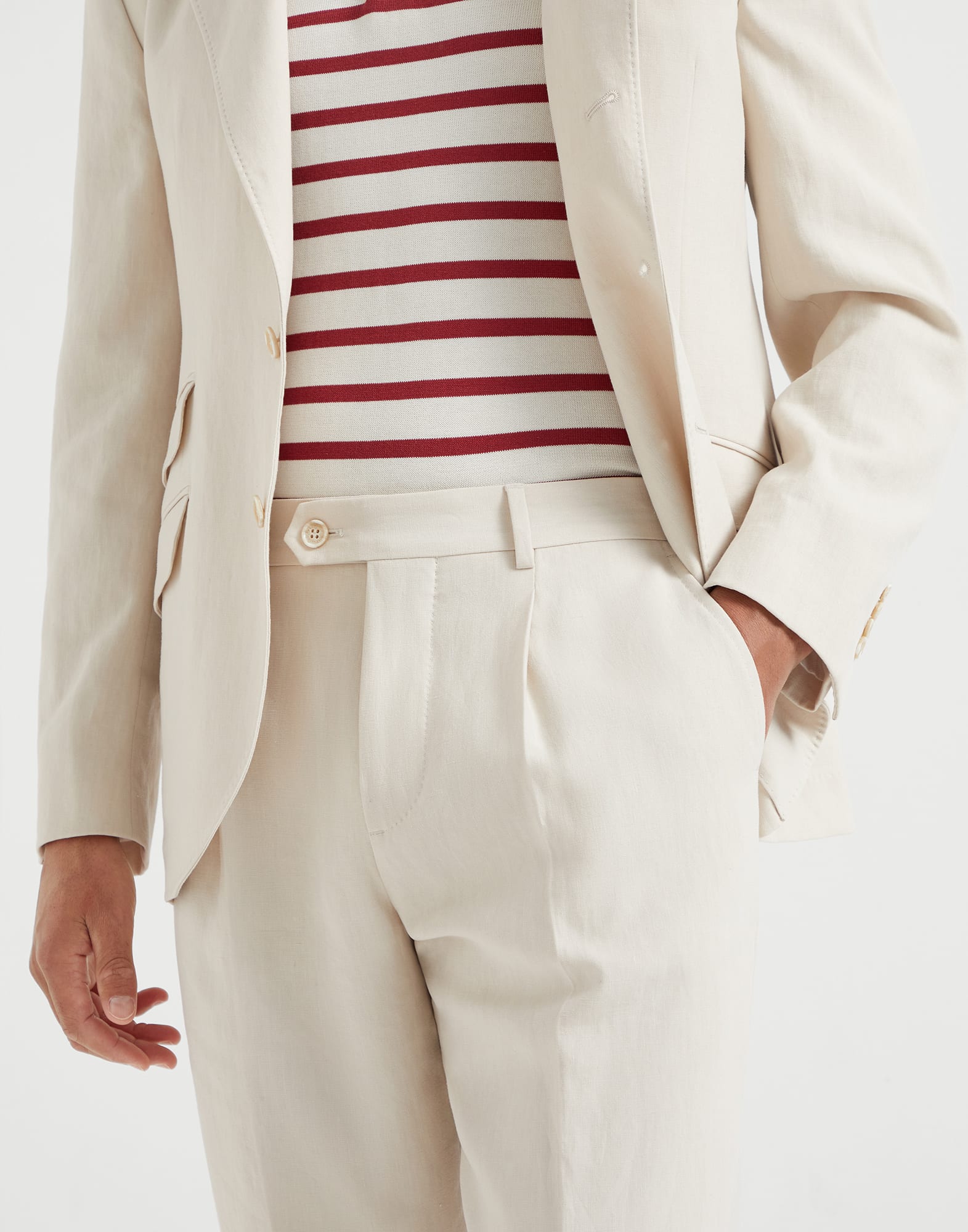 Pleated - Detail view - View Full Screen