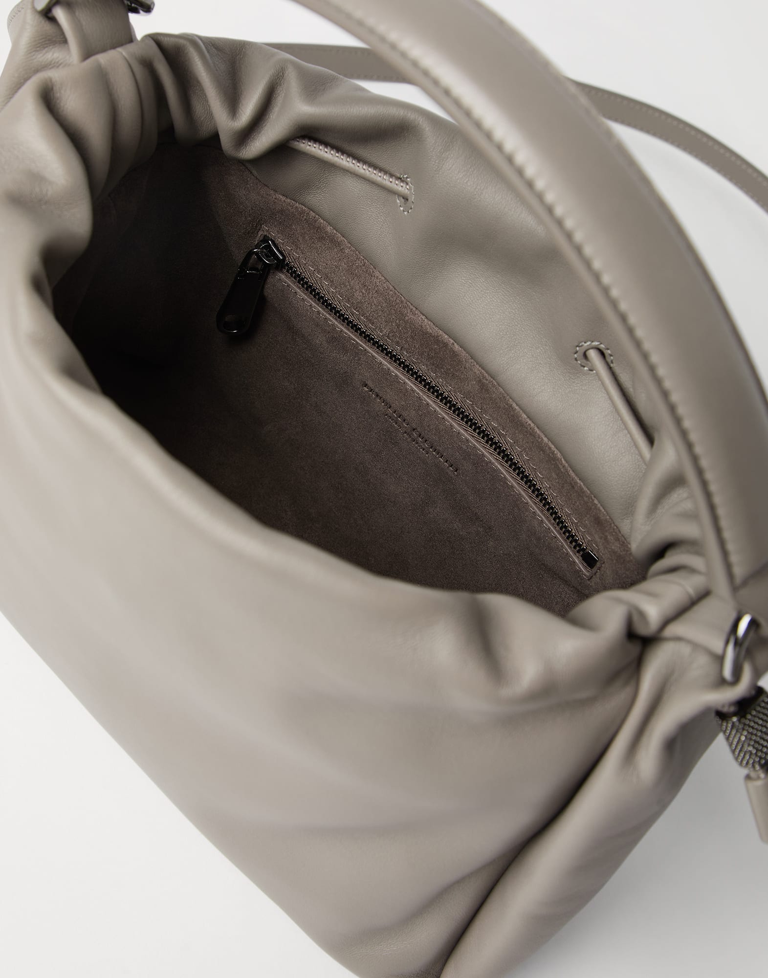 レディース 向け ブラウン ソフトレザー Mellow バケットバッグ レディース 向け ブラウン ソフトレザー Mellow バケットバッグ