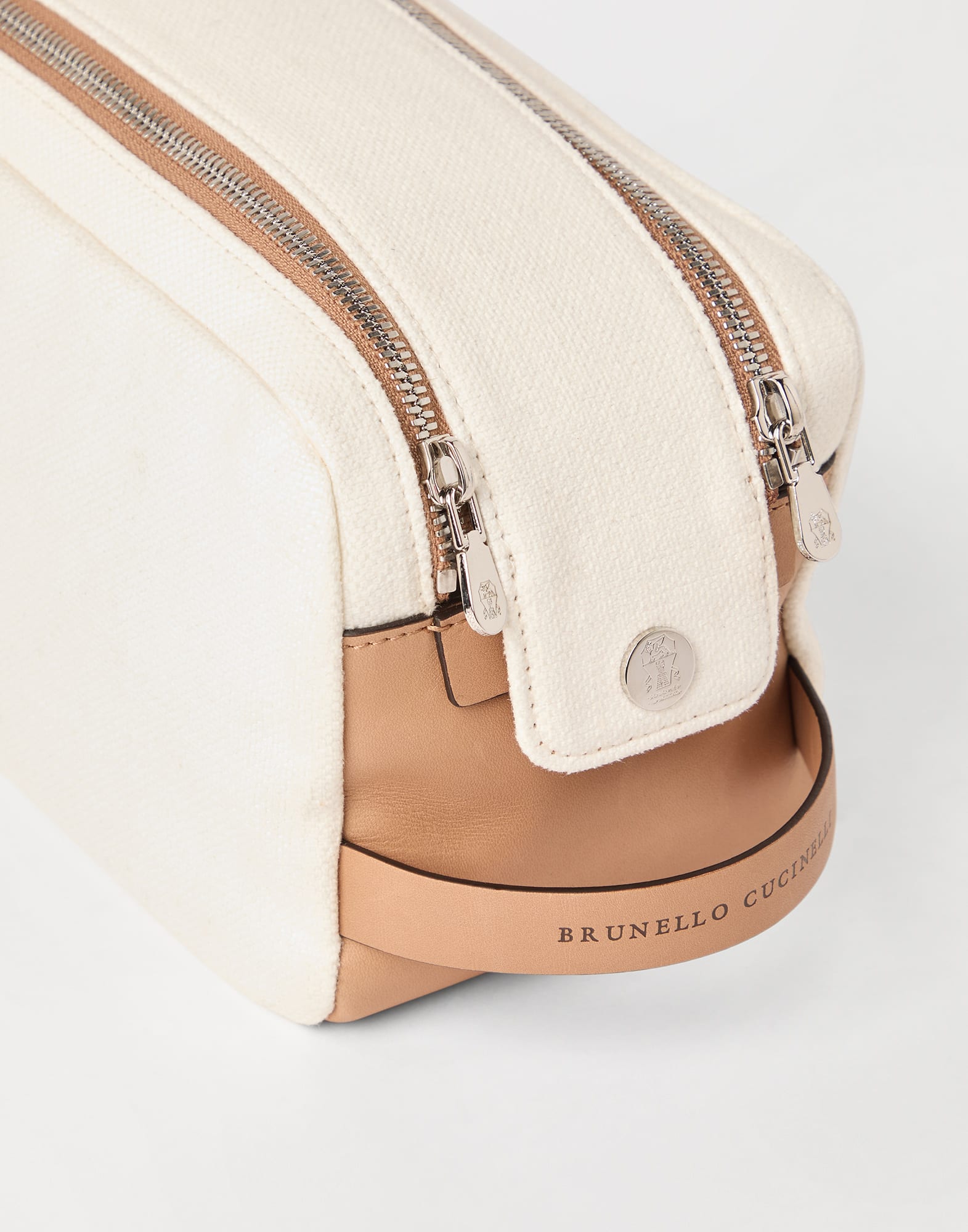 Beauty Case - Detail view - View Full Screen