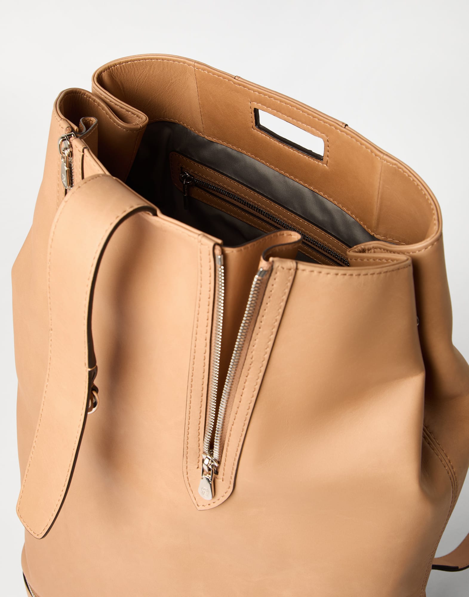 Backpack - Full look - View Full Screen