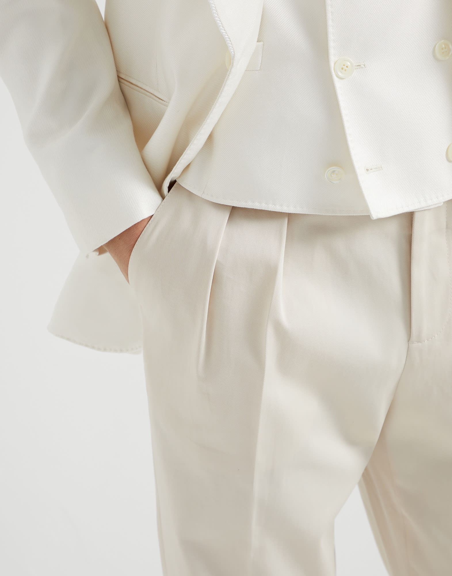 Pleated - Detail view - View Full Screen