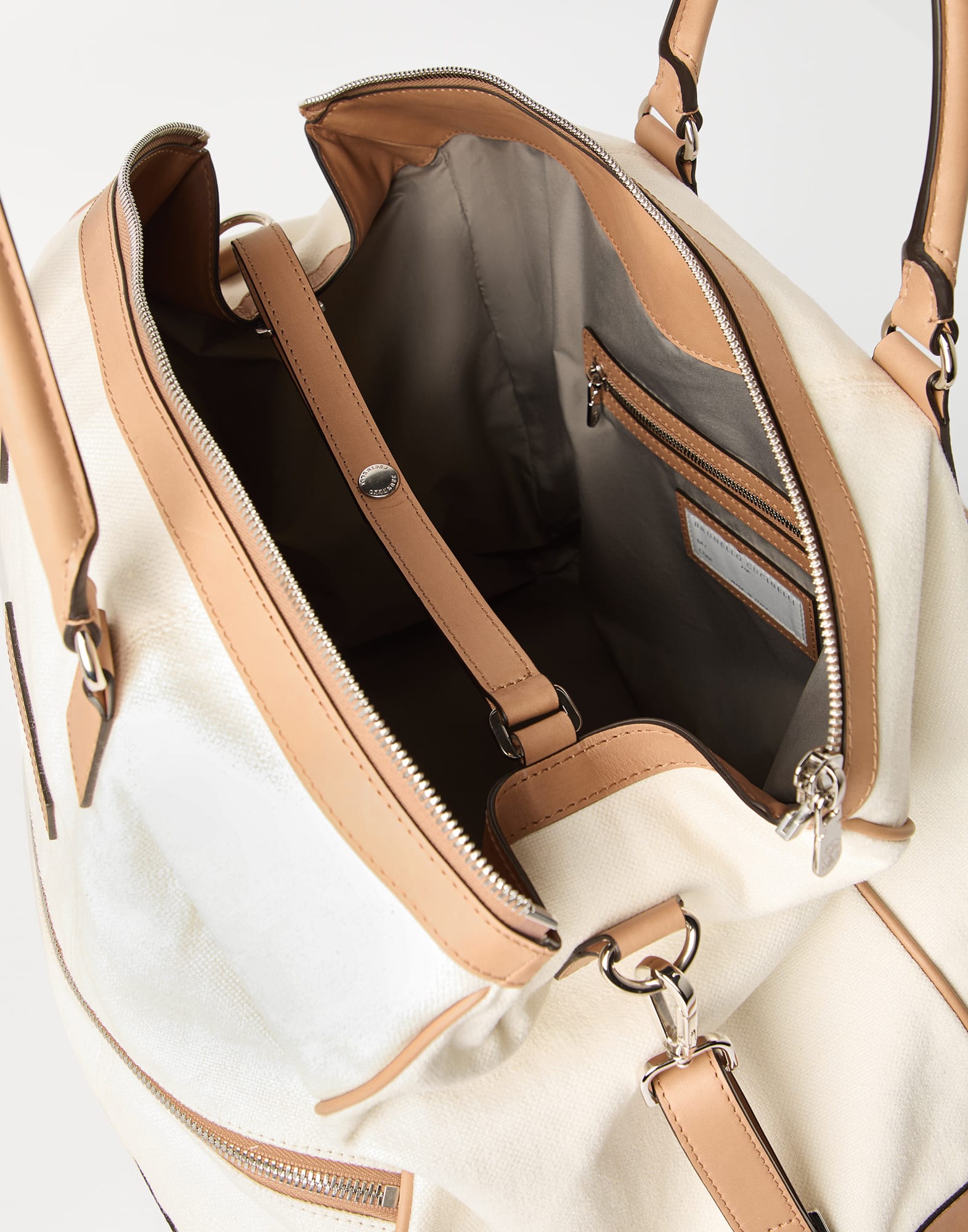 Travel Bag - Full look - View Full Screen