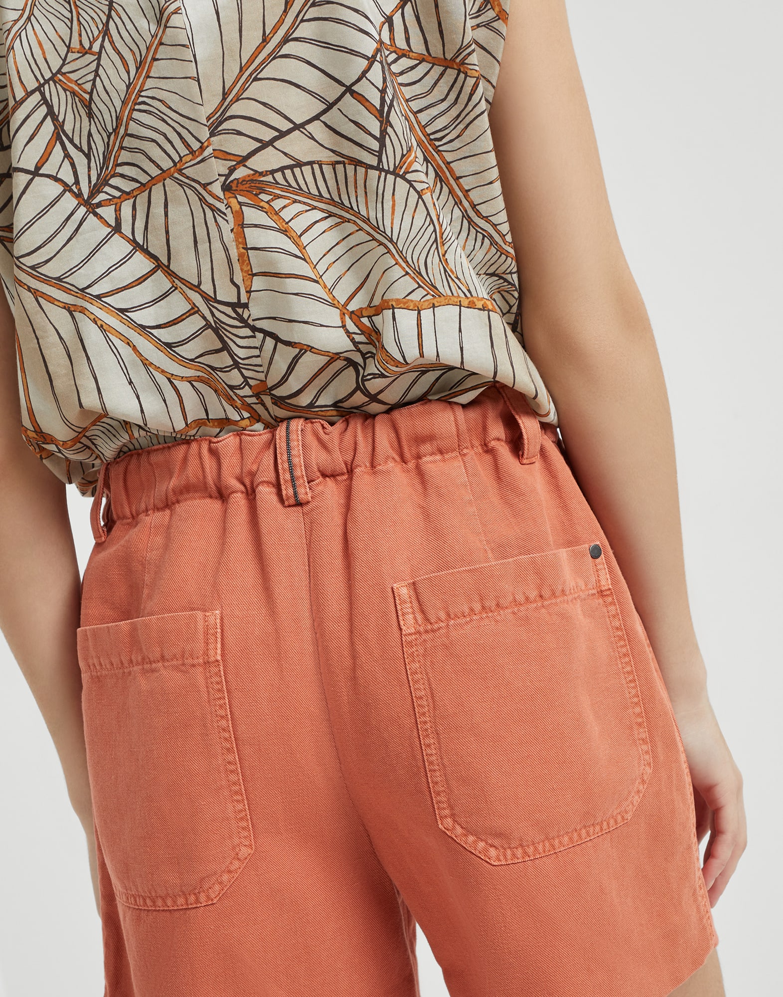 Bermuda & Shorts - Detail view - View Full Screen