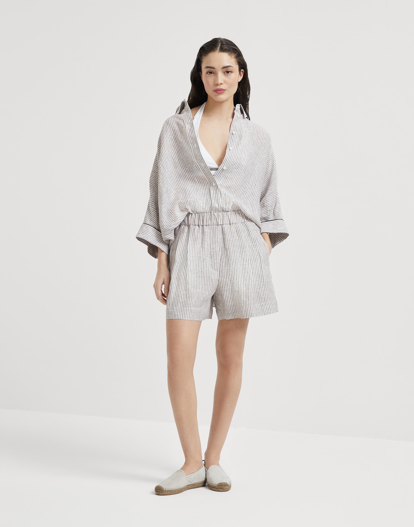 Linen Shirt - Full look - View Full Screen