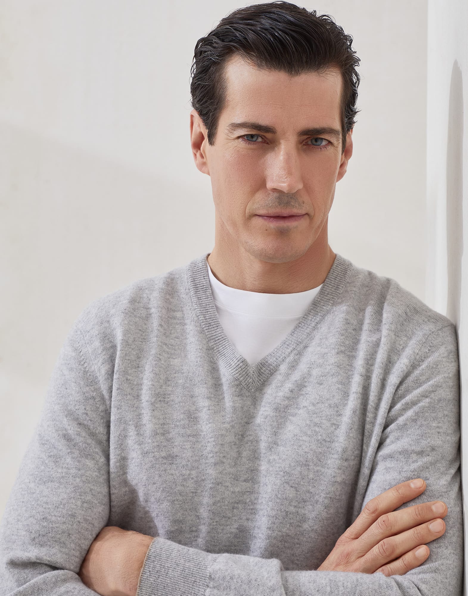 V-neck - Detail view - View Full Screen