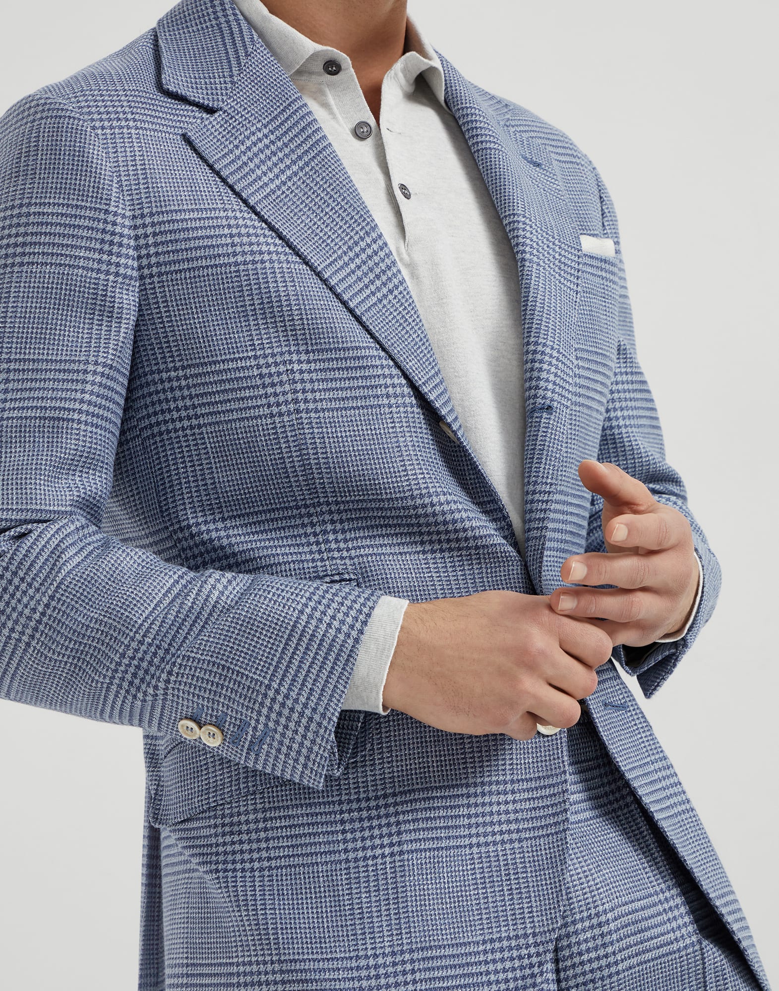 Suit - Detail view - View Full Screen