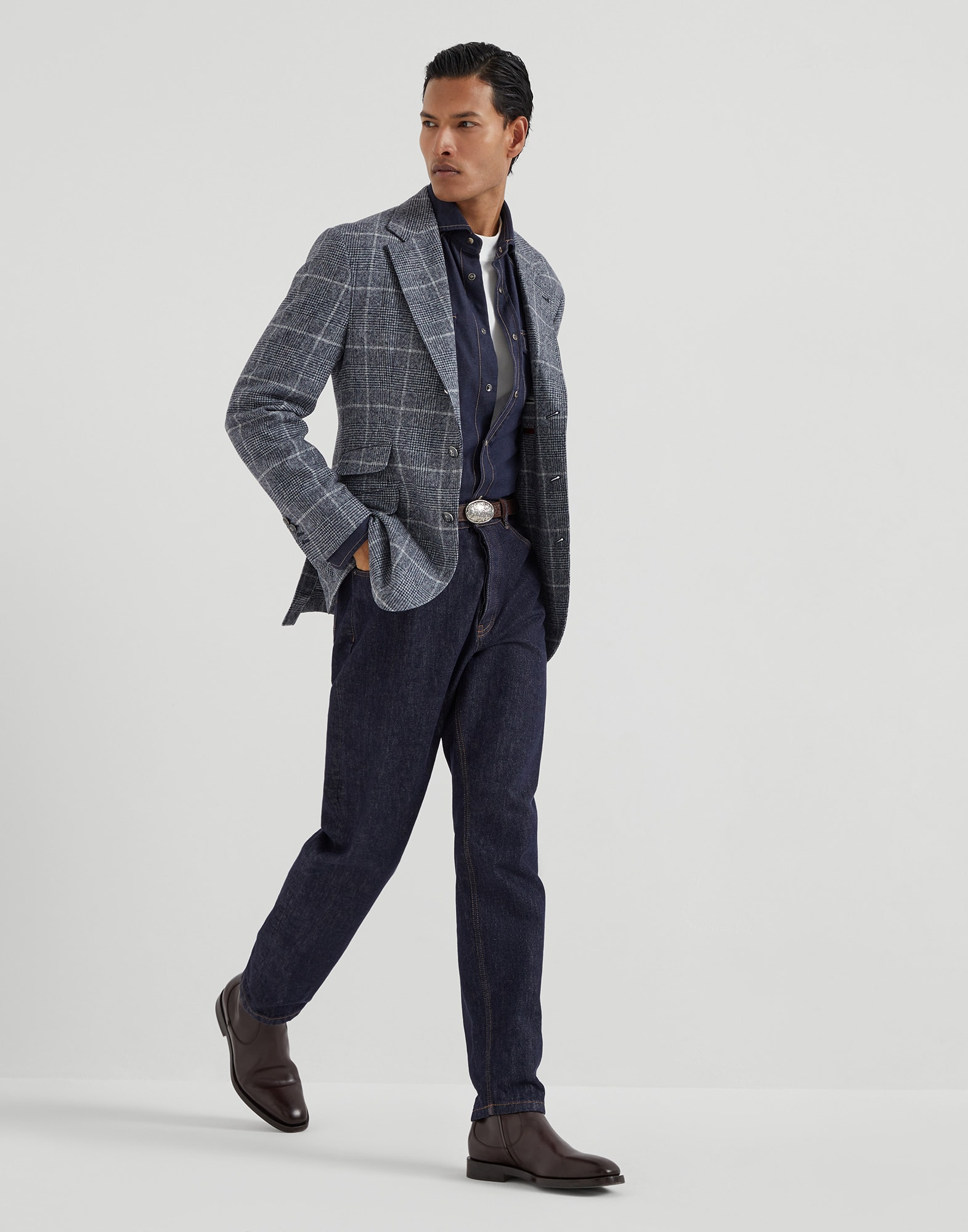 Single Breasted Blazer - Full look - View Full Screen