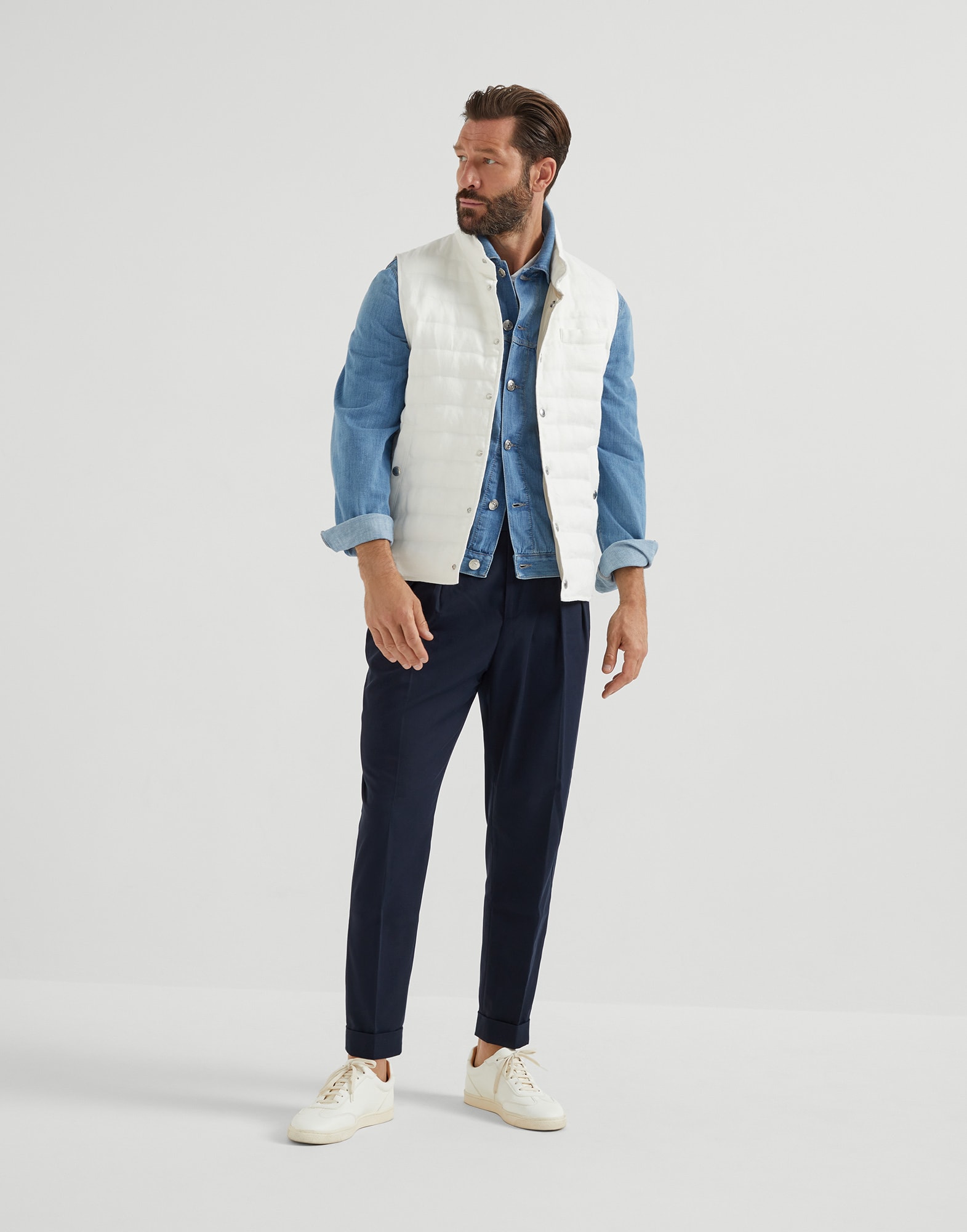 Down Vest - Full look - View Full Screen