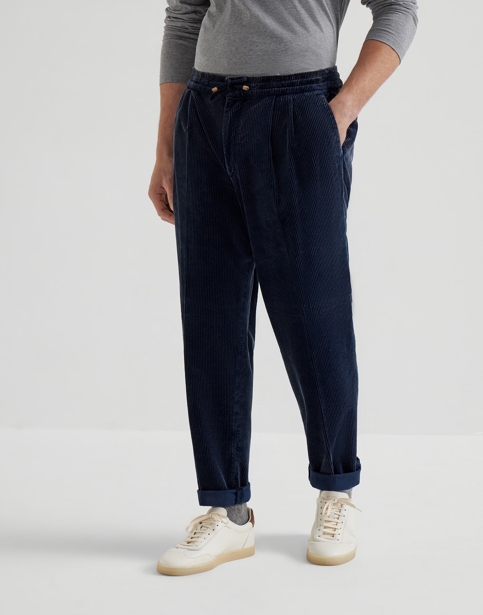 Pleated - Front view - View Full Screen