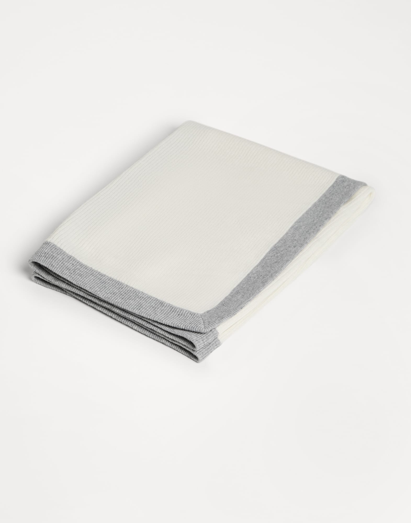 Blankets - Front view - View Full Screen