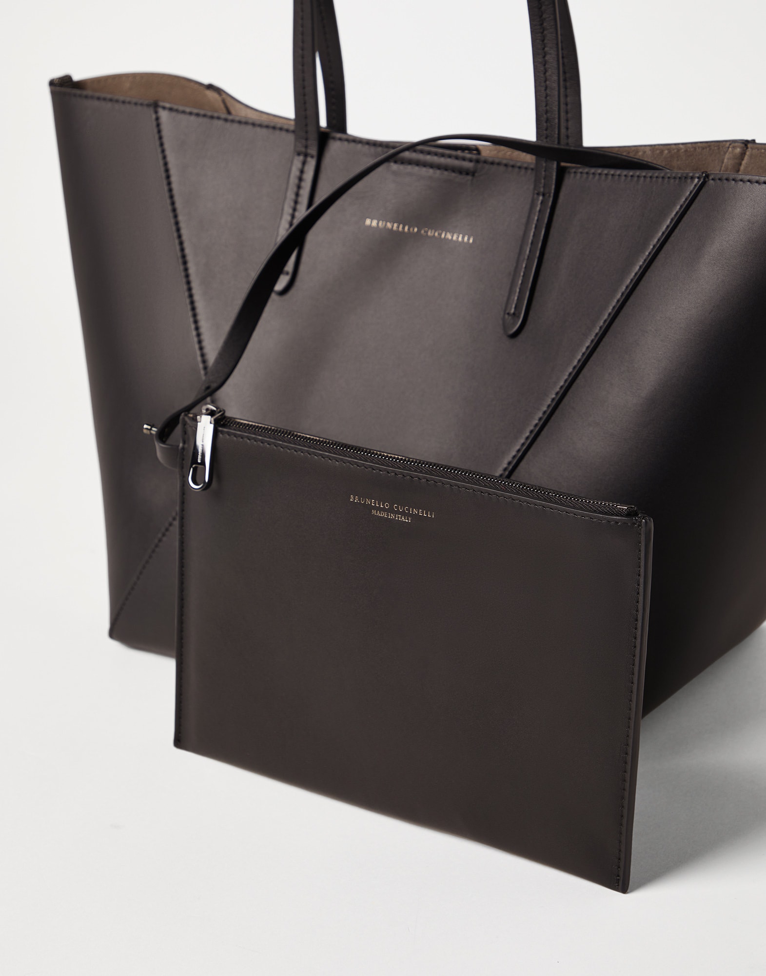 未使用 BRUNELLO CUCINELLI シルククラブタイ ブラウンネイビー 未使用 未使用 BRUNELLO CUCINELLI シルククラブタイ ブラウンネイビー 未使用