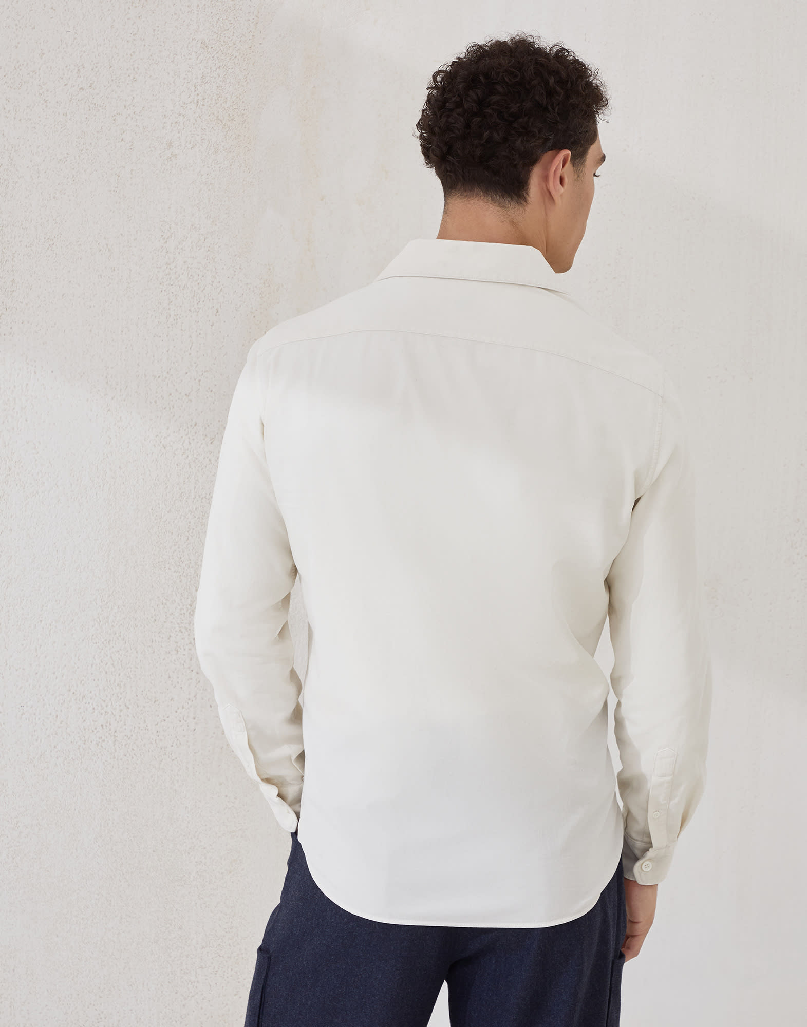 Easy - Back view - View Full Screen