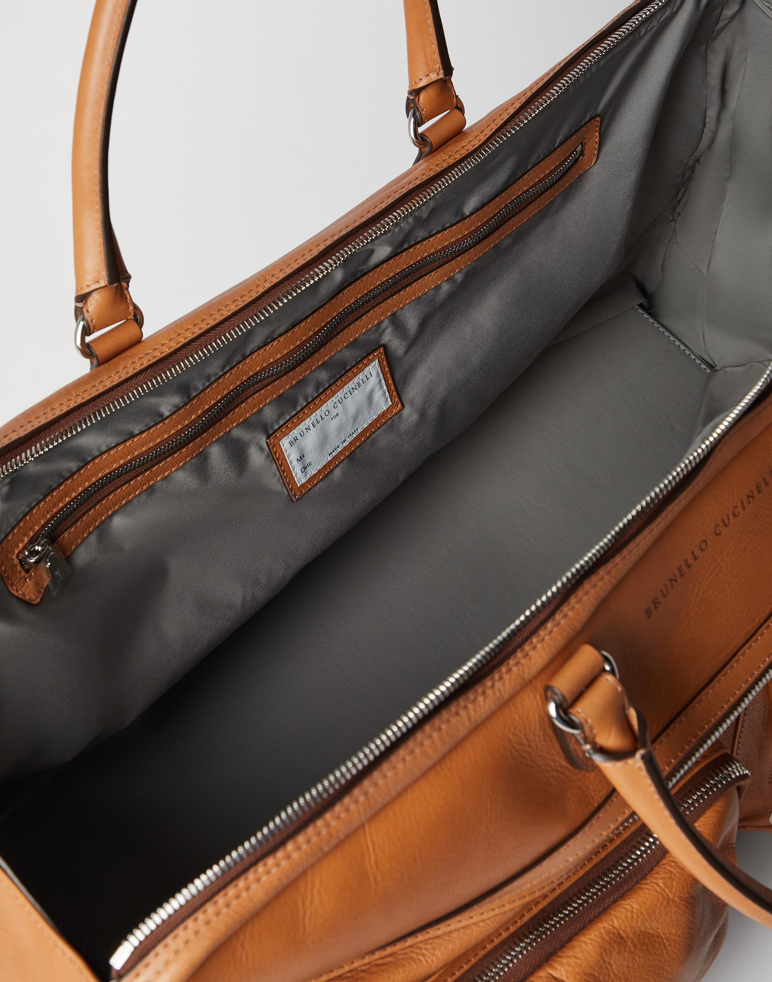 Travel Bag - Full look - View Full Screen
