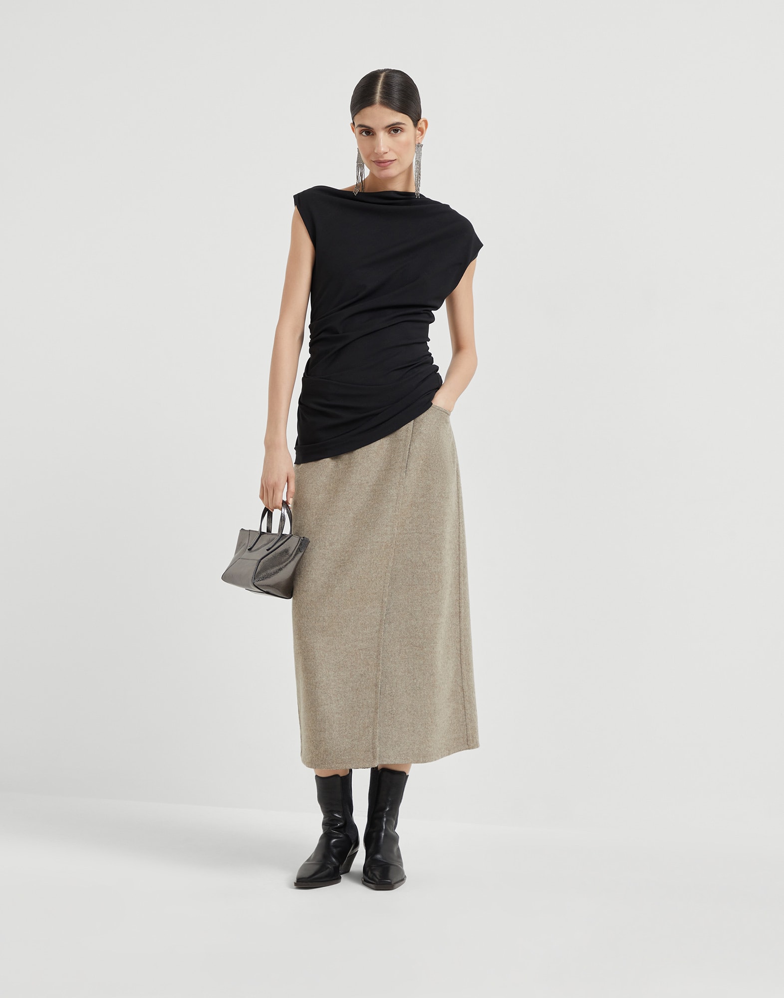 252WOUTFITCS84 image number 0