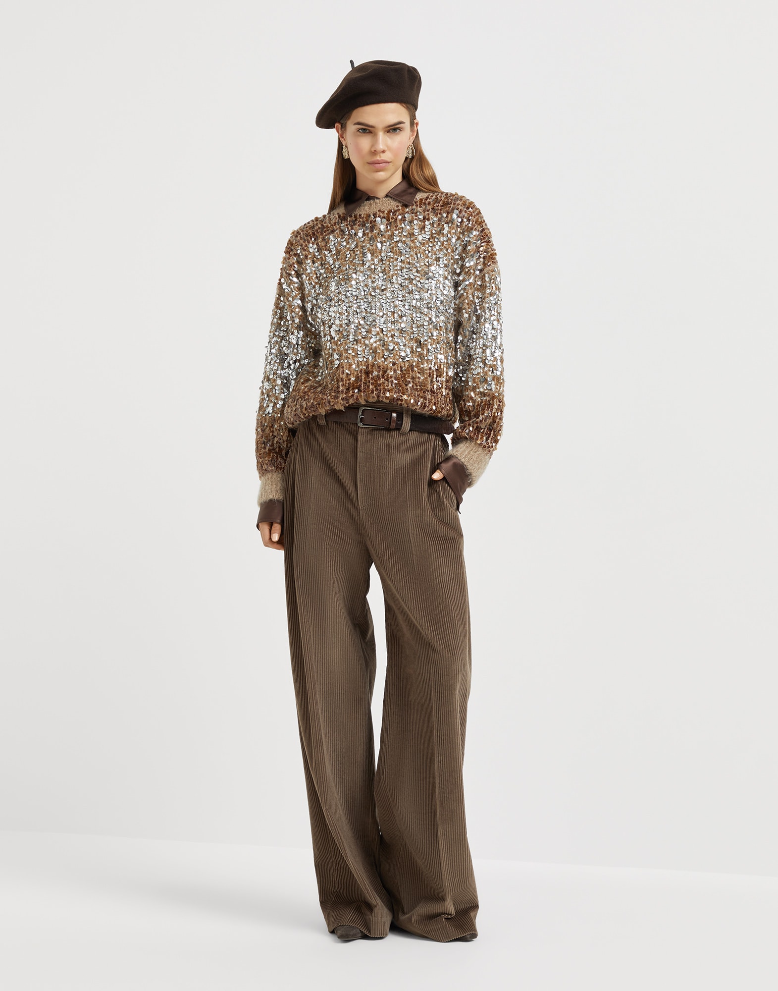 252WOUTFITCS140 image number 0