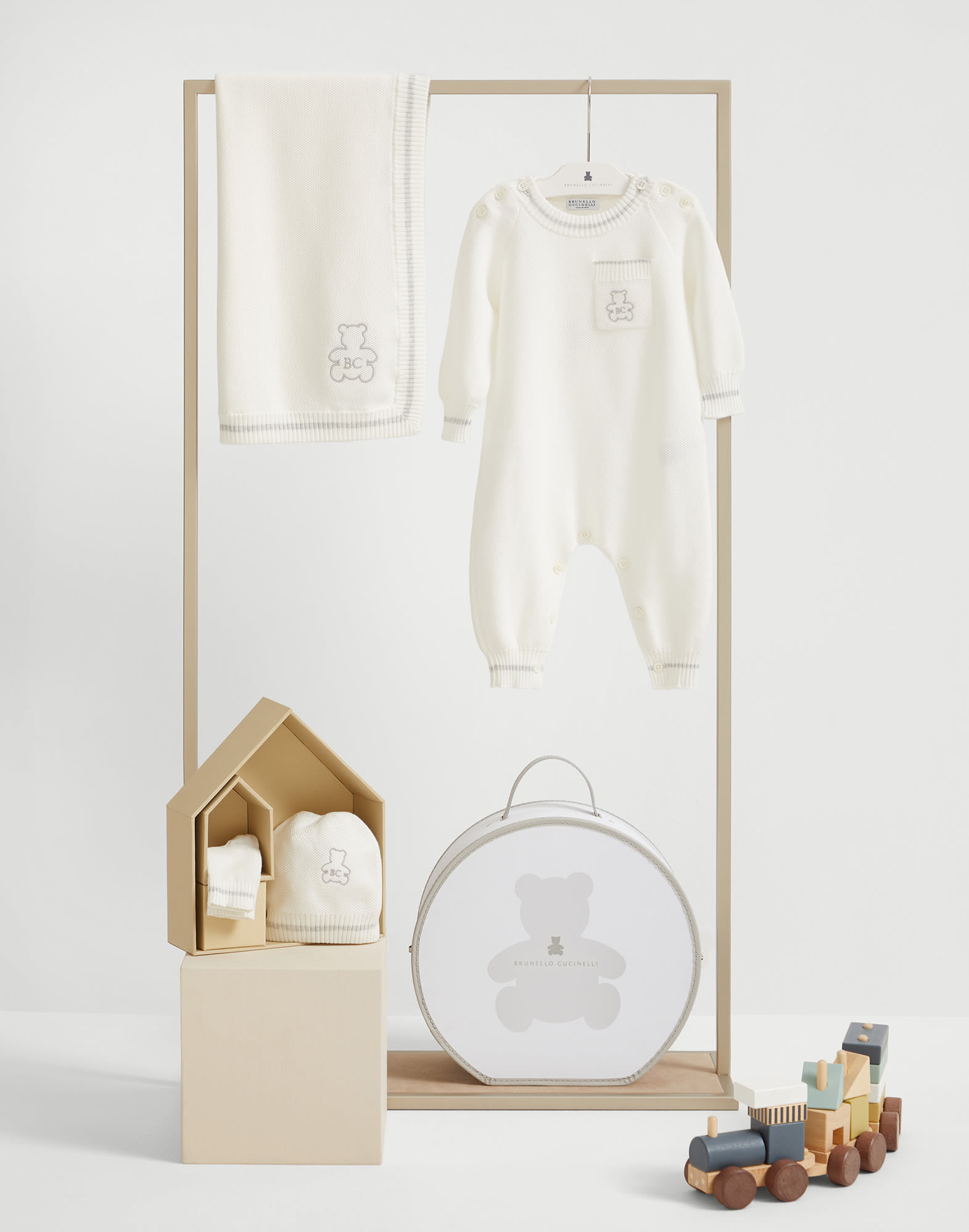 Entdecken Sie Look 2528OUTFITGIFTNB8 - Brunello Cucinelli