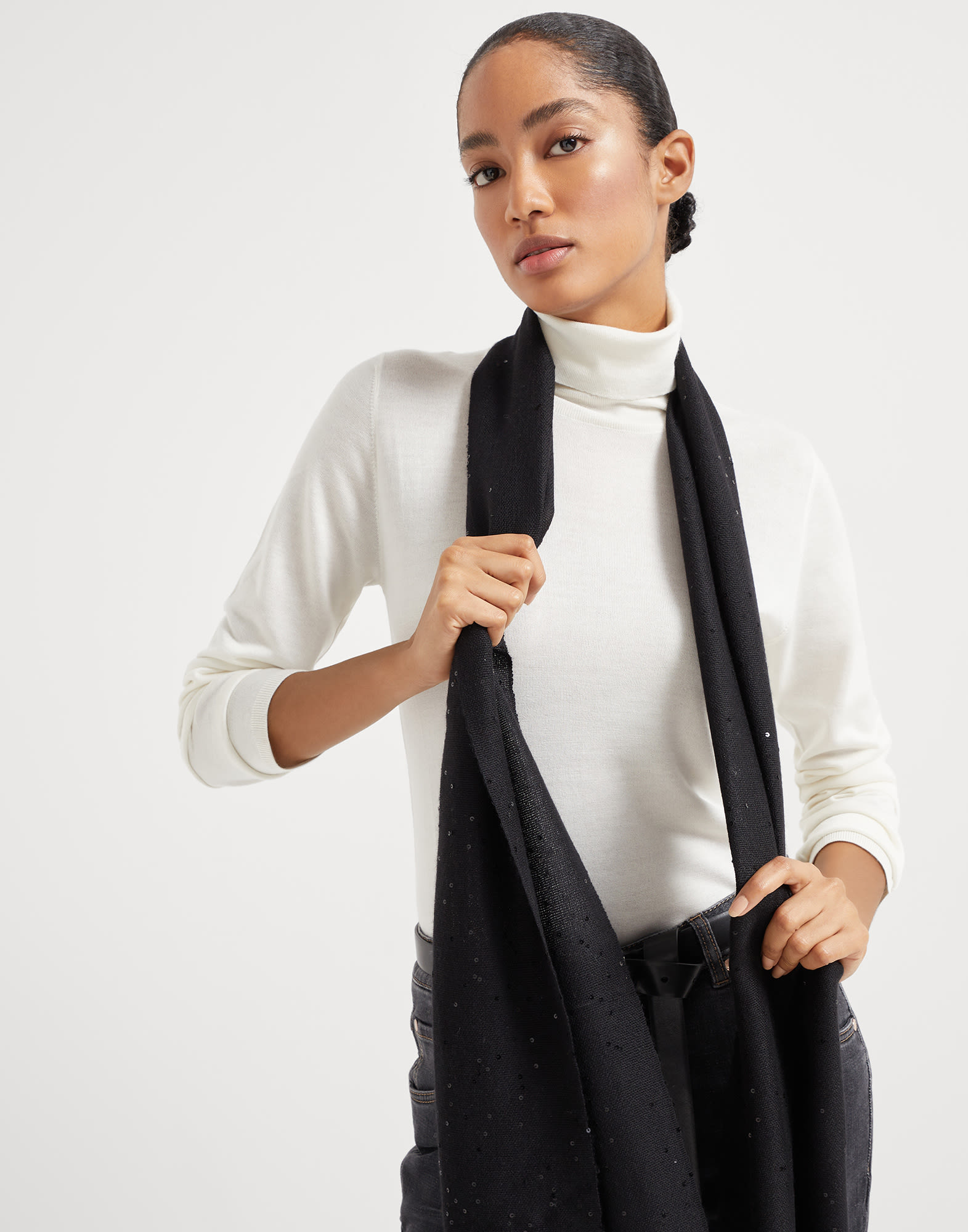 Solid Color - Editorial view - View Full Screen