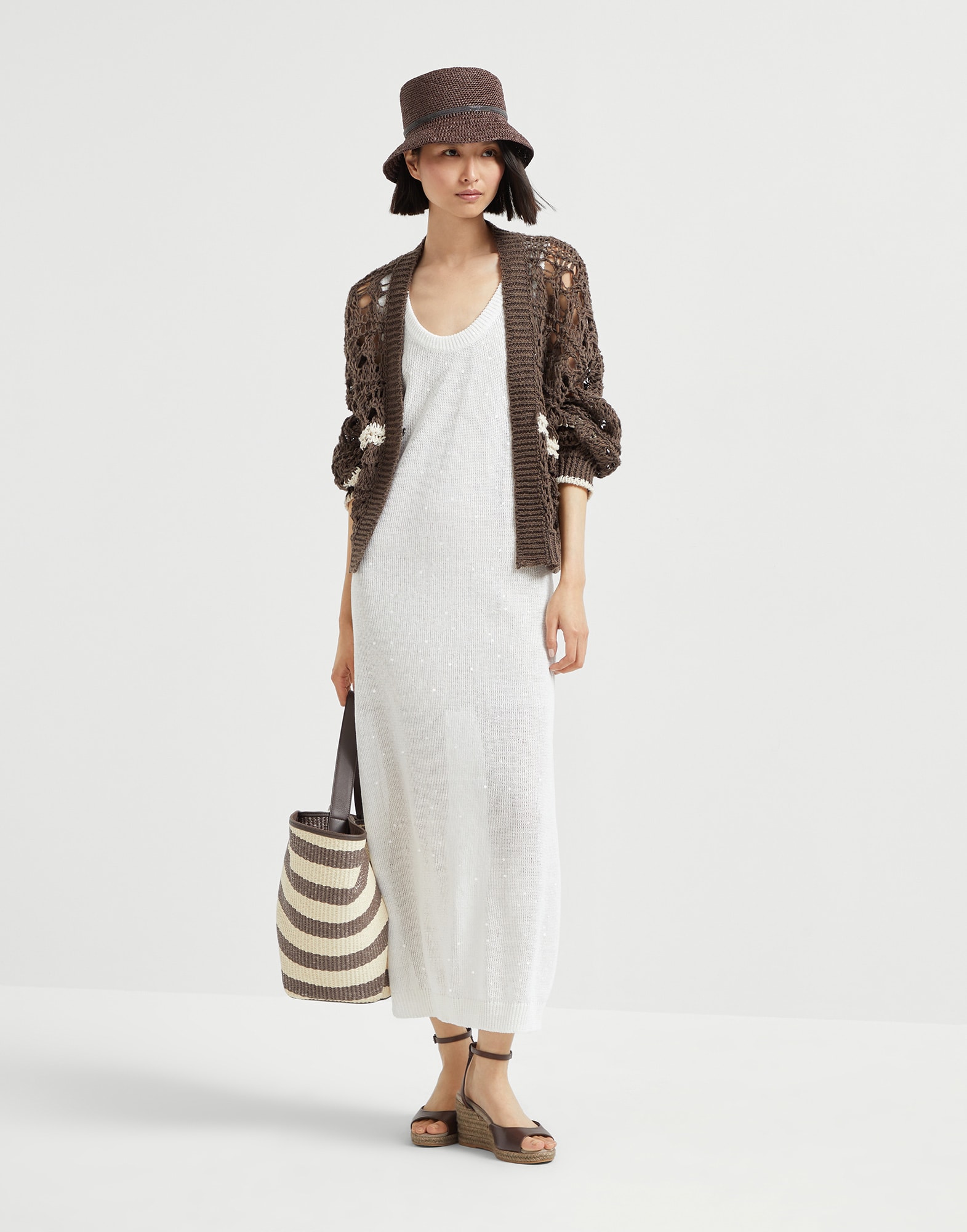 252WOUTFITCS222 image number 0