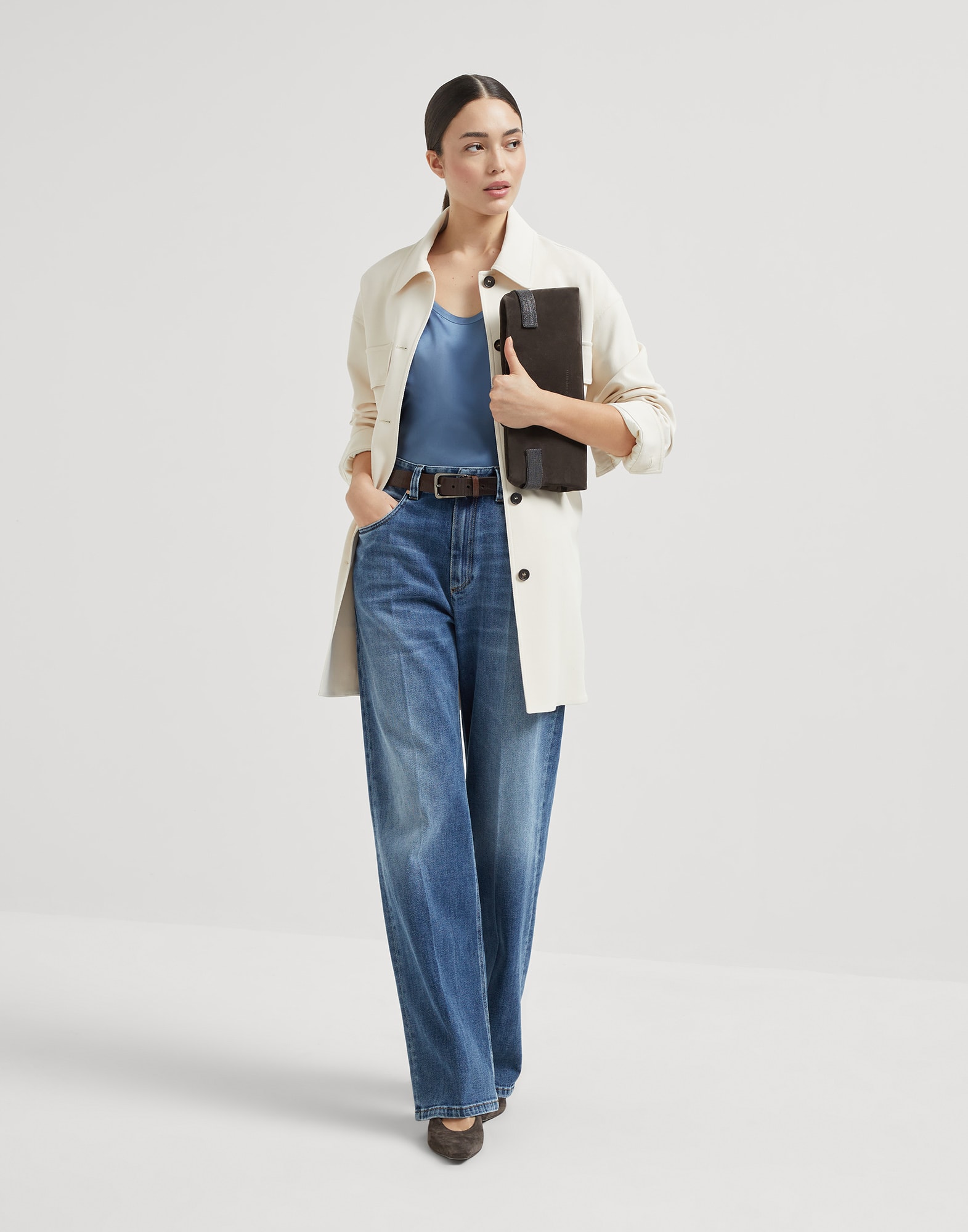 252WOUTFITCS59 image number 0